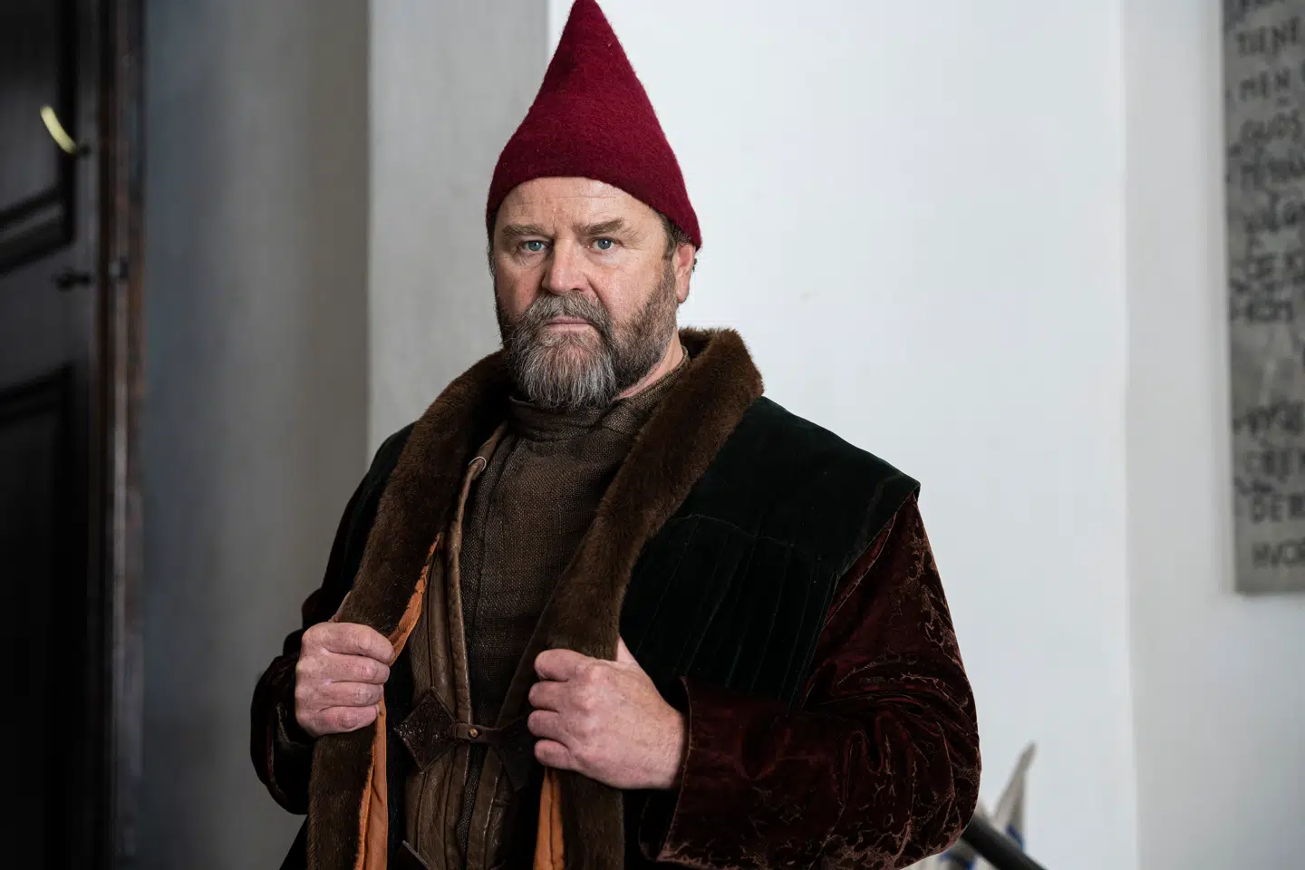Peter Gantzler som Aamund.