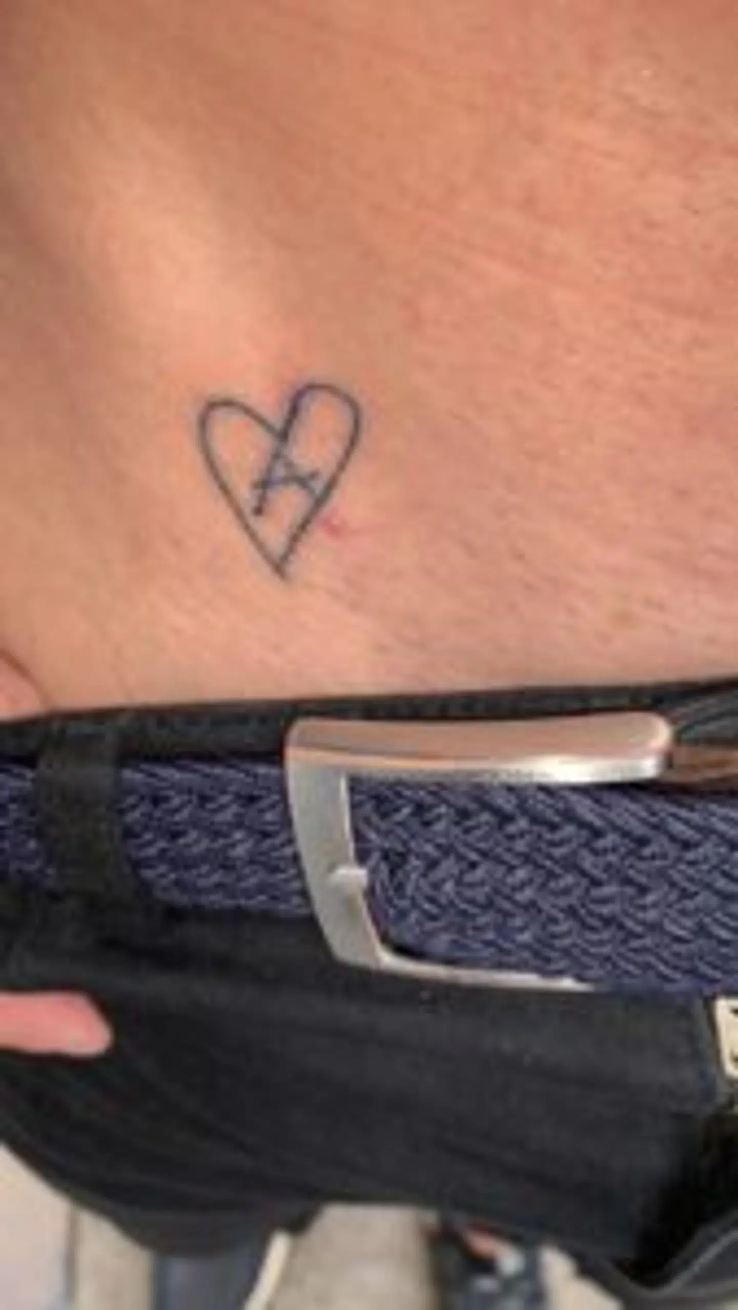 Teiturs tatovering fra Sunny Beach, der minder ham om veninden Anne (Foro: Privat)