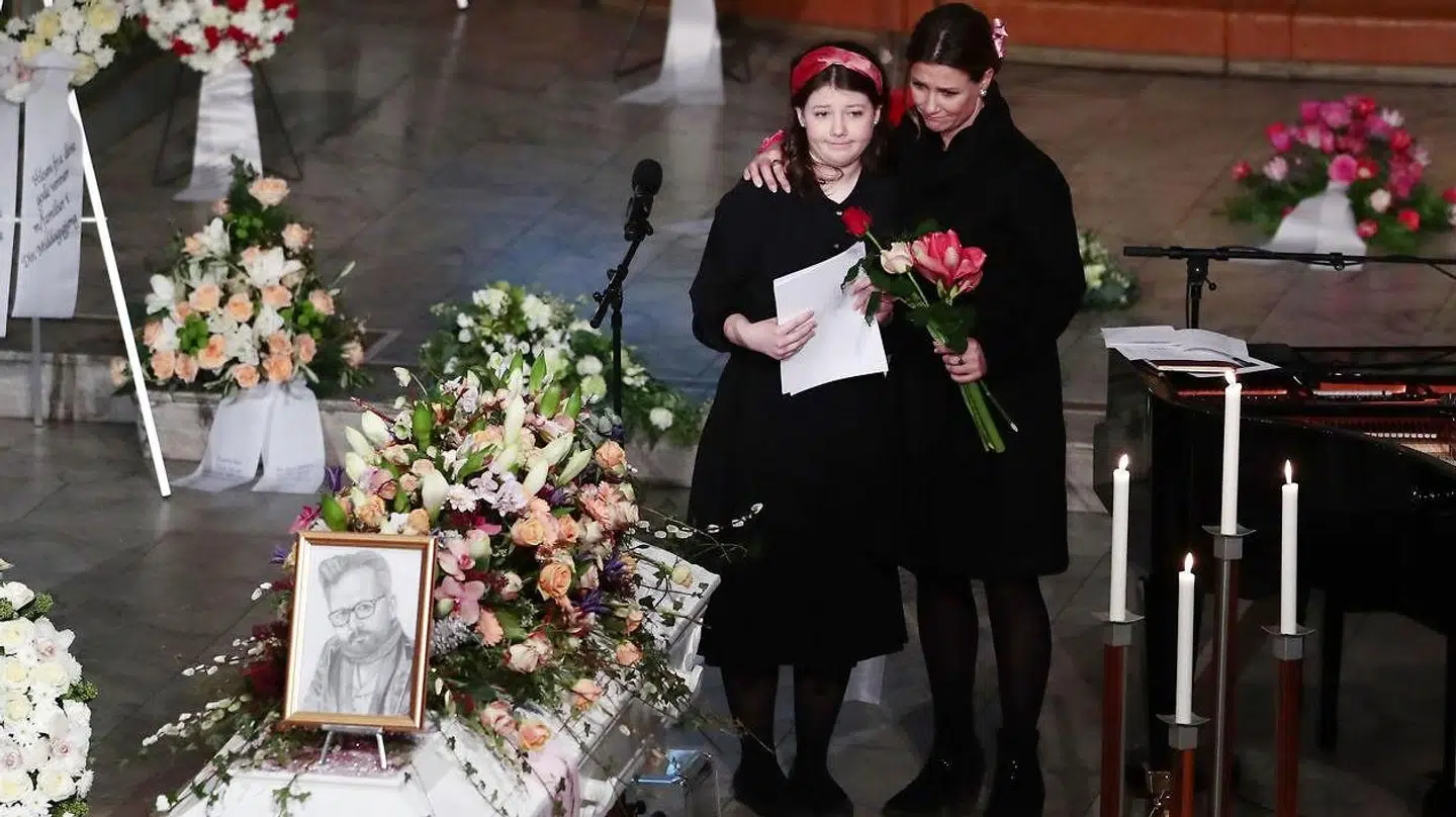 Maud Angelica Behn med sin mor, prinsesse Märtha Louise.