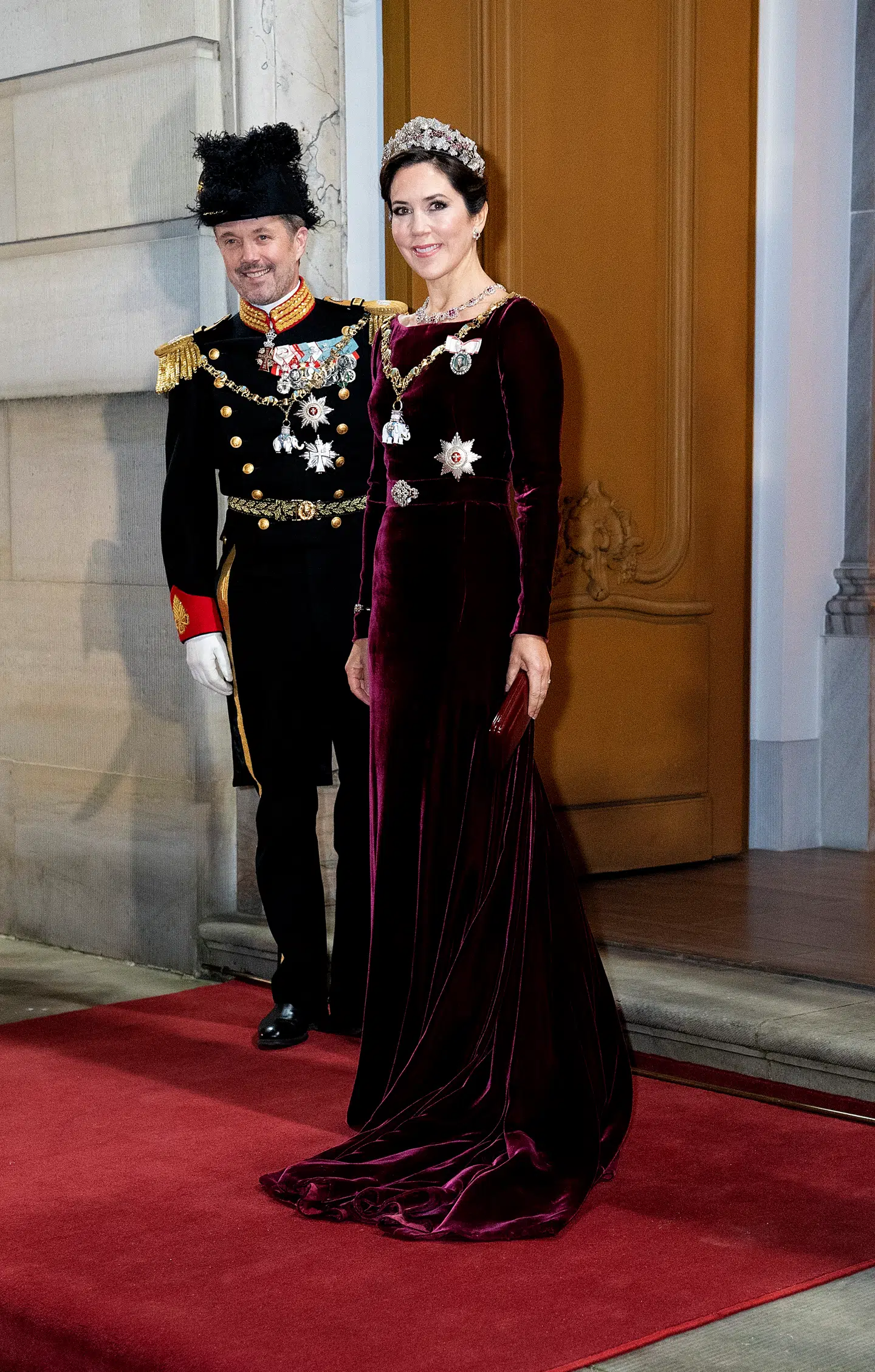 Kronprinsesse Mary og kronprins Frederik ankommer, da dronning Margrethe afholder nytårskur og -taffel for regeringen, Folketingets formand, repræsentanter for det officielle Danmark og hoffet i Christian VII's Palæ, Amalienborg, onsdag den 1. januar 2020. (foto Keld Navntoft/Ritzau Scanpix )