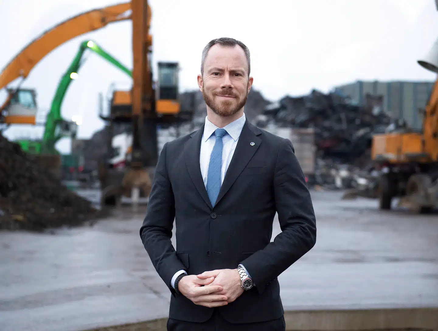 Miljø- og fødevareminister Jakob Ellemann-Jensen ses her under sit besøg hos Stena Innovative Recycling på Grenaa Havn, mandag 12. november 2018. Besøget var for at få indsigt i Grenå Havns cirkulære økonomi.. (Foto: Henning Bagger/Ritzau Scanpix)