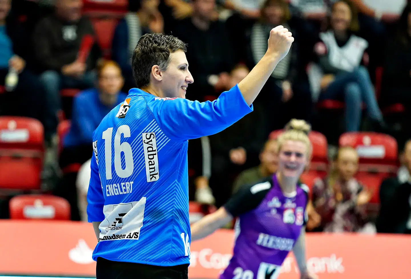 Herning-Ikast Håndbolds tyske målvogler Sabine Englert stod en pragtkamp i pokalfinalen mod Odense Håndbold.
