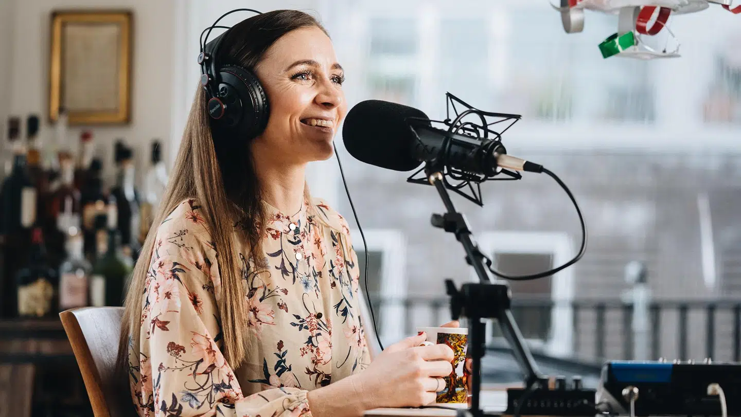 Stephanie er gift med Brøndby-spilleren Kasper Fisker.