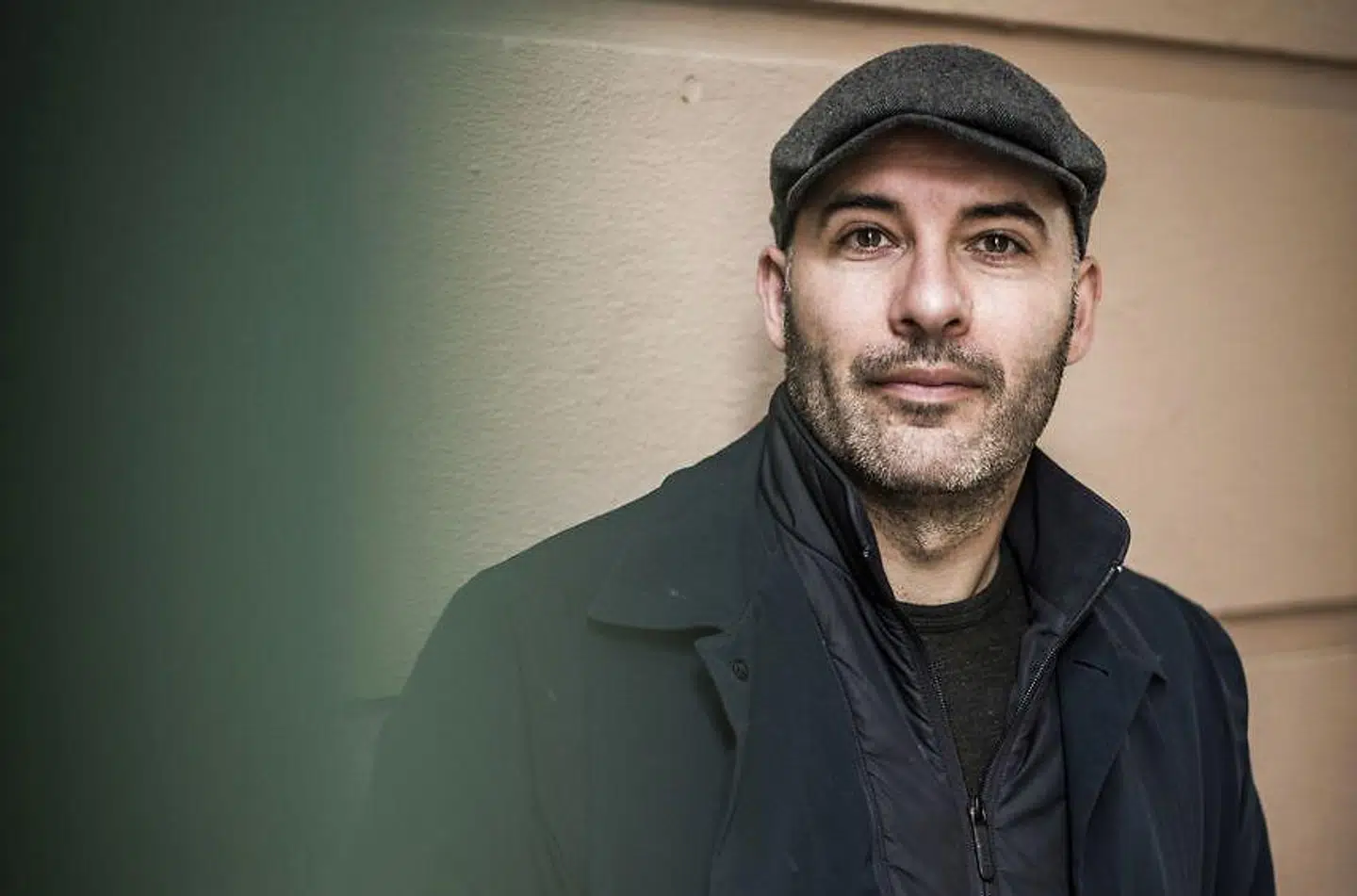 Lars Aslan Rasmussen (S) er vokset op på Nørrebro i København, og han er vant til at se problemer med fyrværkeri op til nytår. Men problemerne er med årene blevet voldsommere, og de, der forårsager dem, er blevet mere skruppeløse, siger han.