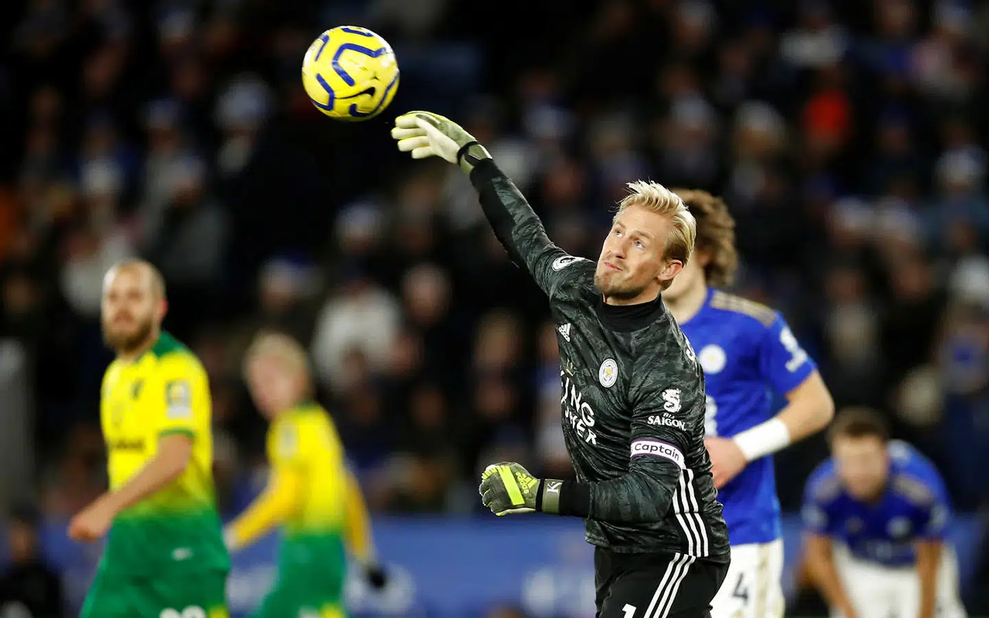 Soccer Football - Premier League - Leicester City v Norwich City - King Power Stadium, Leicester, Britain - December 14, 2019 Leicester City's Kasper Schmeichel in action Action Images via Reuters/Andrew Boyers EDITORIAL USE ONLY.No use with unauthorized audio, video, data, fixture lists, club/league logos or "live" services. Online in-match use limited to 75 images, no video emulation.No use in betting, games or single club/league/player publications. Please contact your account representative for further details.