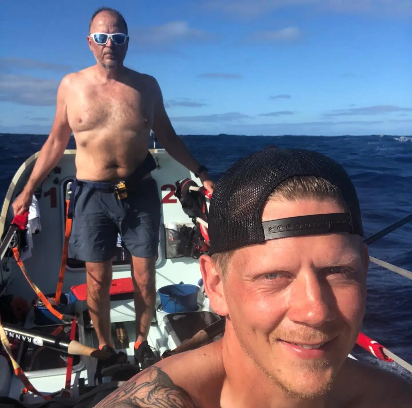 Lige nu befinder mændene sig på cirka 4 kilometers dybde. På billedet er Lasse i forgrunden og Michael i baggrunden.