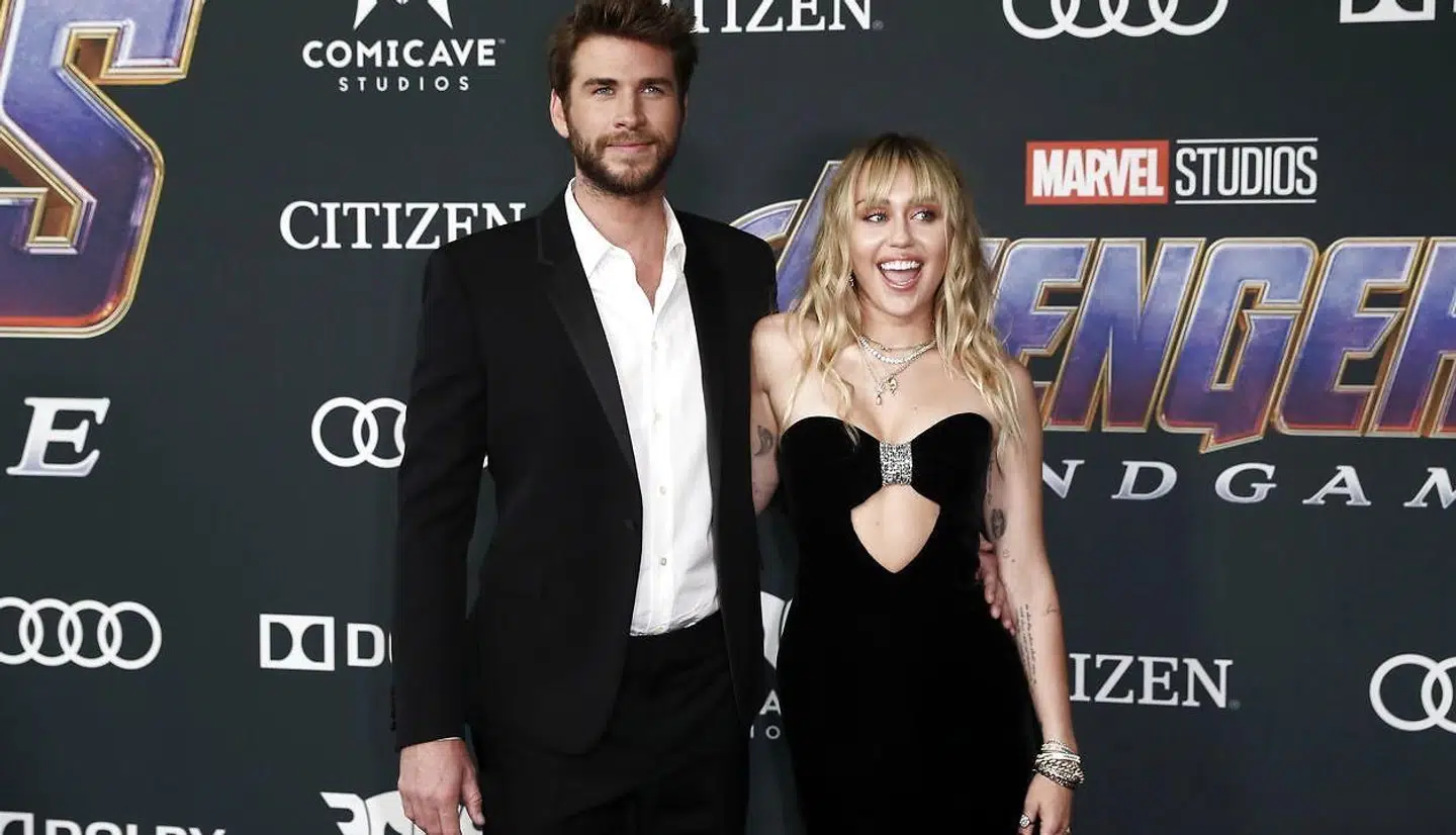 Miley Cyrus og Liam Hemsworth har fået papirarbejdet på plads i forbindelse med deres skilsmisse.