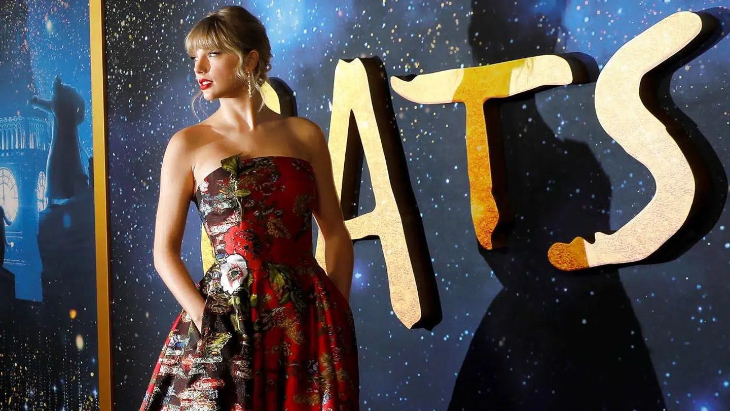 Sangeren Taylor Swift spiller en af hovedrollerne i 'Cats', og var med til premieren i New York i mandags. (Foto: Scanpix)