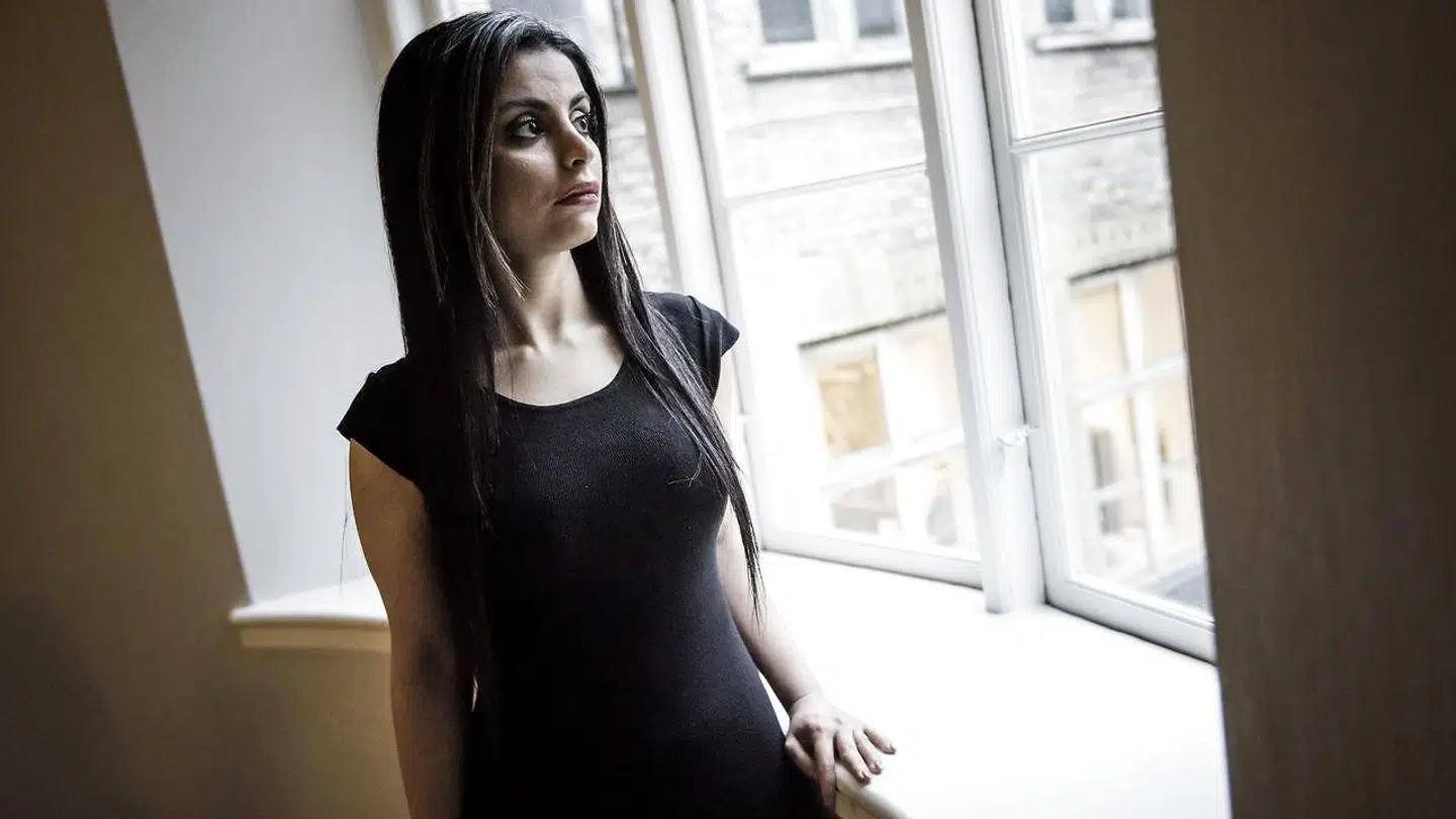 Forfatteren Sara Omar er træt af at modtage billeder af mænds ædlere dele.