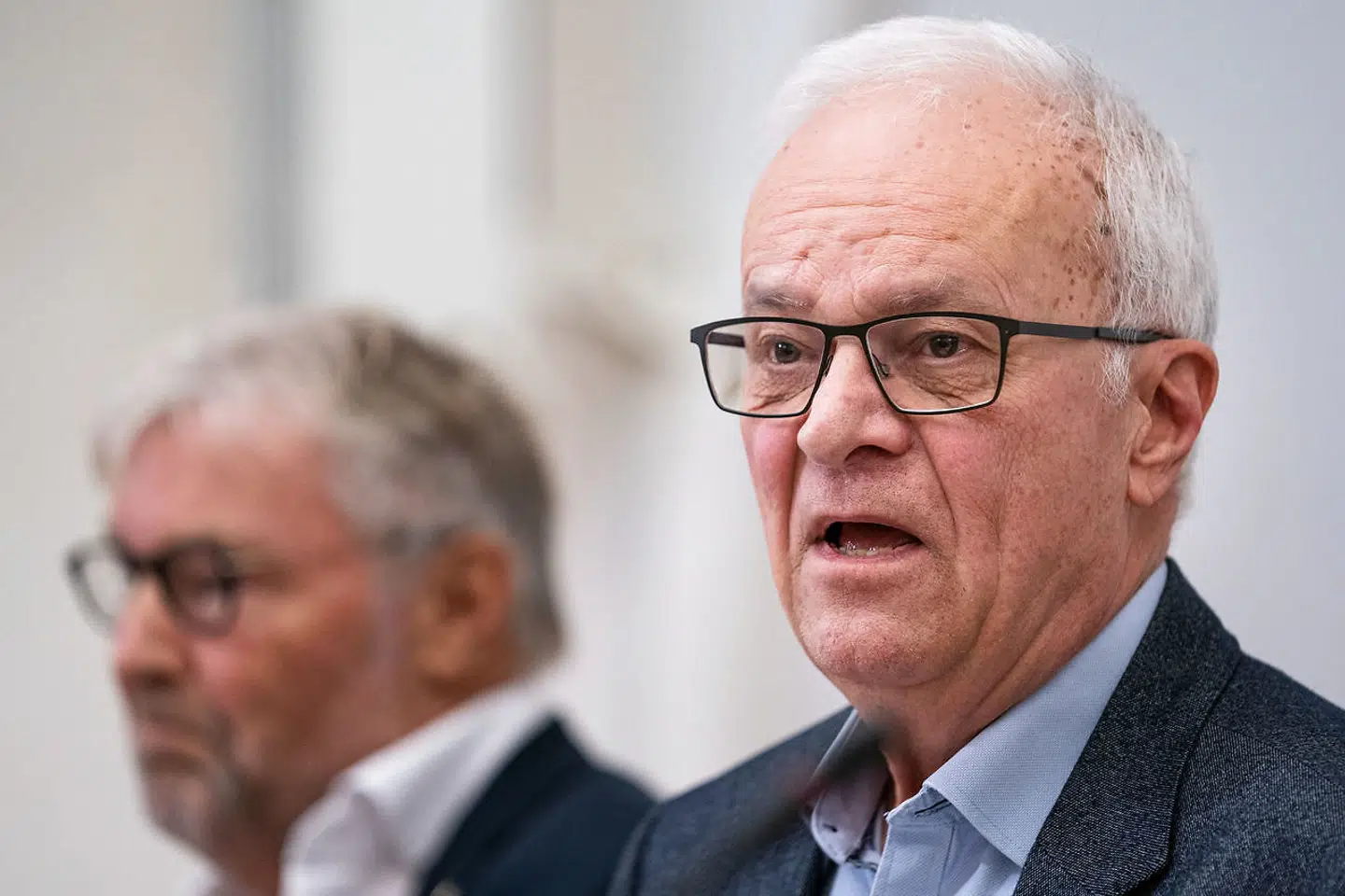 Statsrevisor Henrik Thorup (DF) mener, at det er groteskt, at Rigsrevisionen intet fik at vide om svindel i Forsvarets Ejendomsstyrelse før til allersidst.