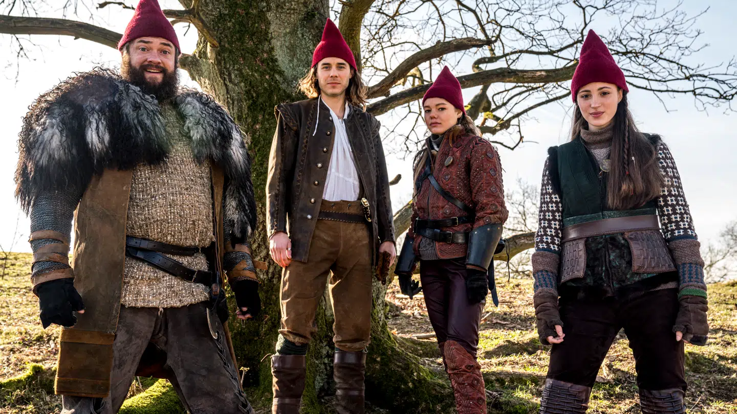 Grot (Esben Dalgaard Andersen), Birk (Jakob Femerling Andersen), Falke (Viilbjørk Malling Agger) og Tinka (Josephine Chavarria Højbjerg).