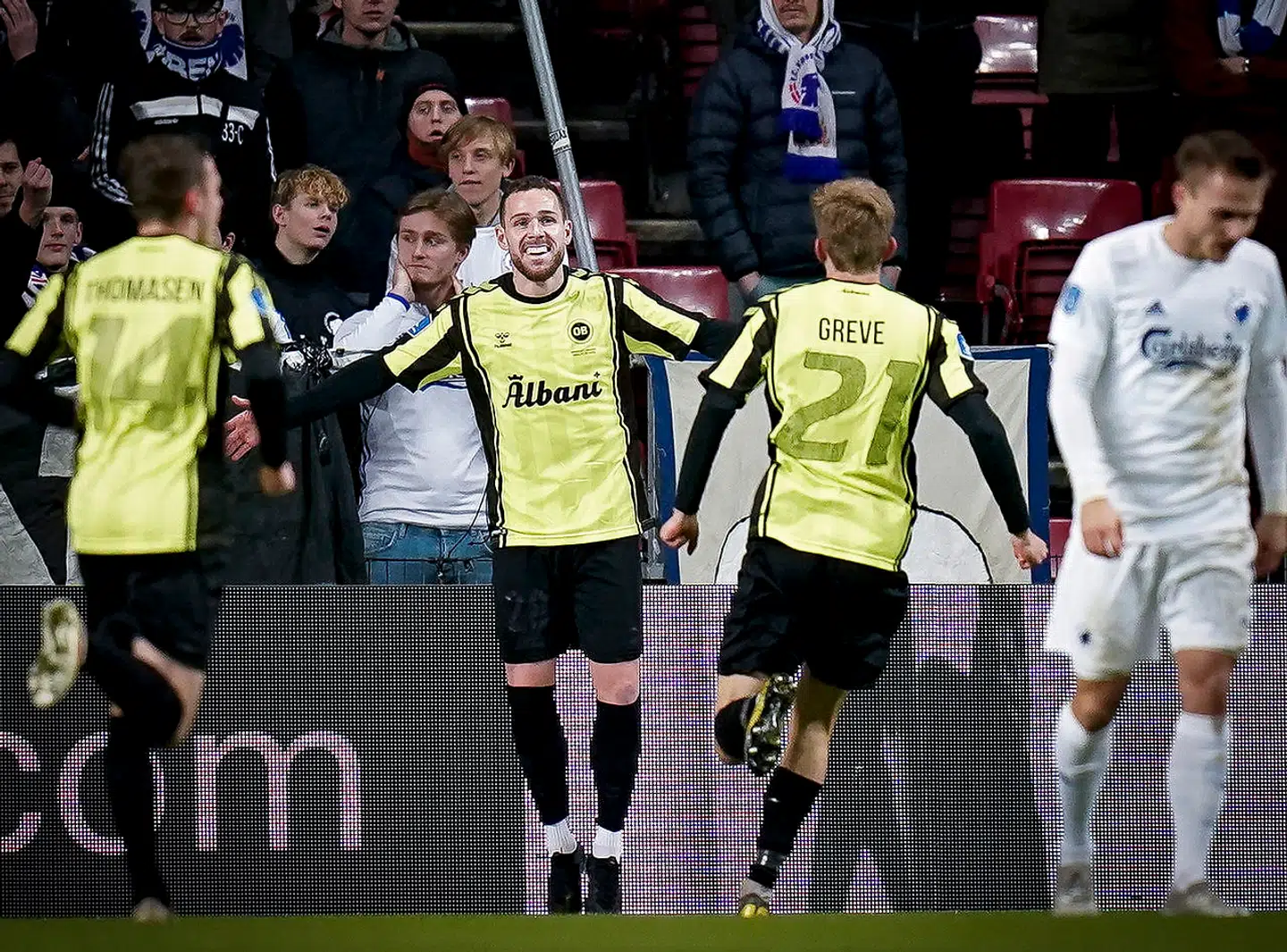 Anders K. Jacobsen bringer OB foran mod FCK.