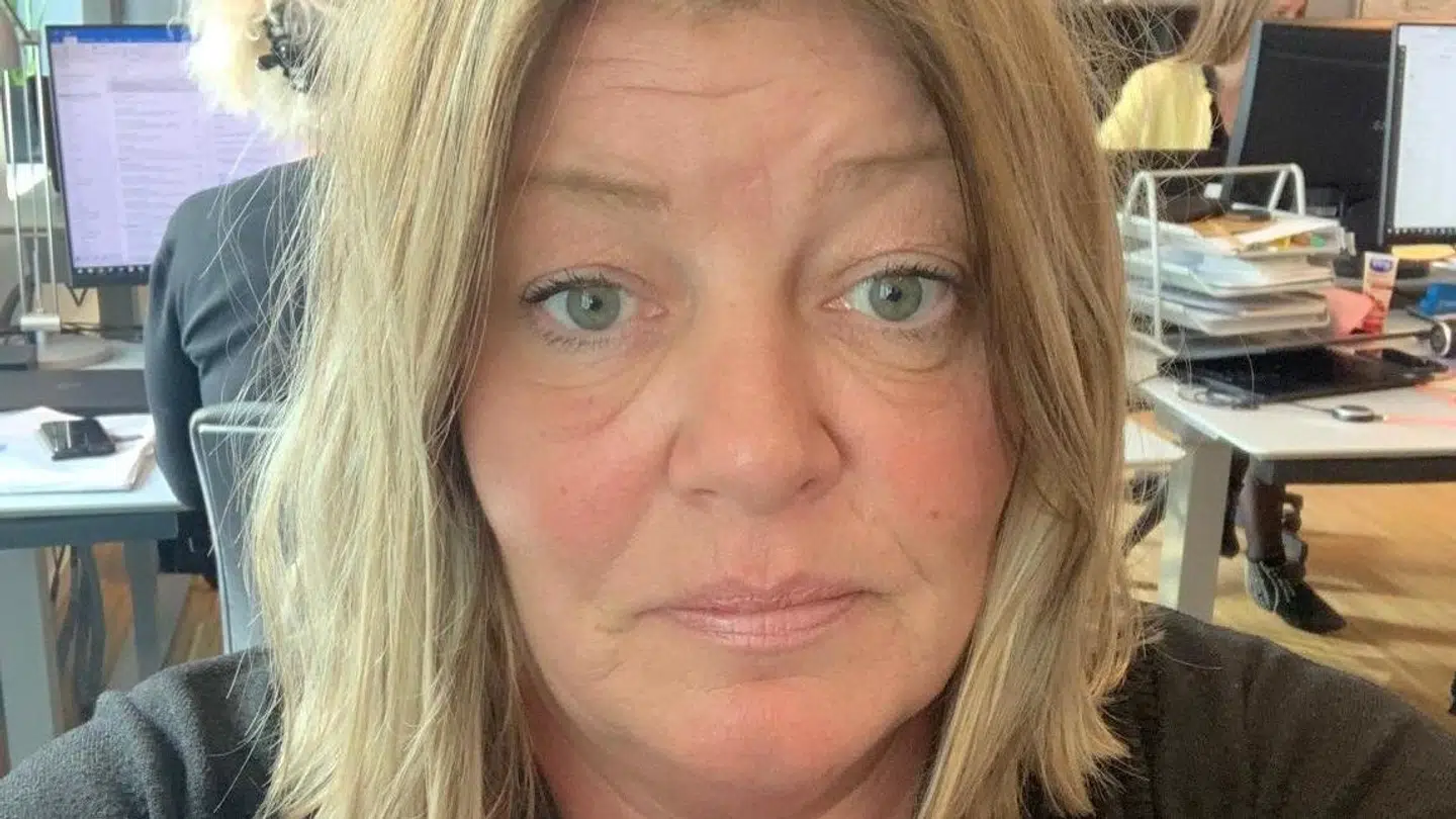 Line Fielsøe Petersen har fået huer til sine børn, fordi hun kender én, der havde fået udleveret ekstra.