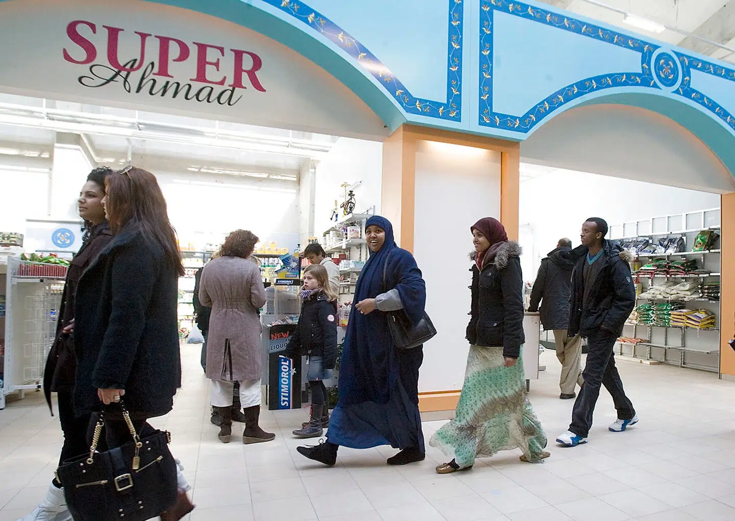 Bazar Fyn i Odense. Bazaren er 7000 m2 markedsplads der rummer 65 forretninger og restauranter hvor danskere af alle nationaliteter kan mødes og handle.