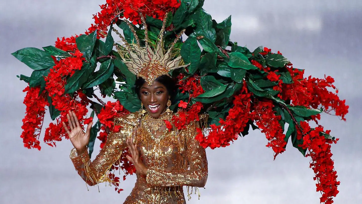 Tya Jane La Shon Ramey fra Trinidad and Tobago under åbningsceremonien.