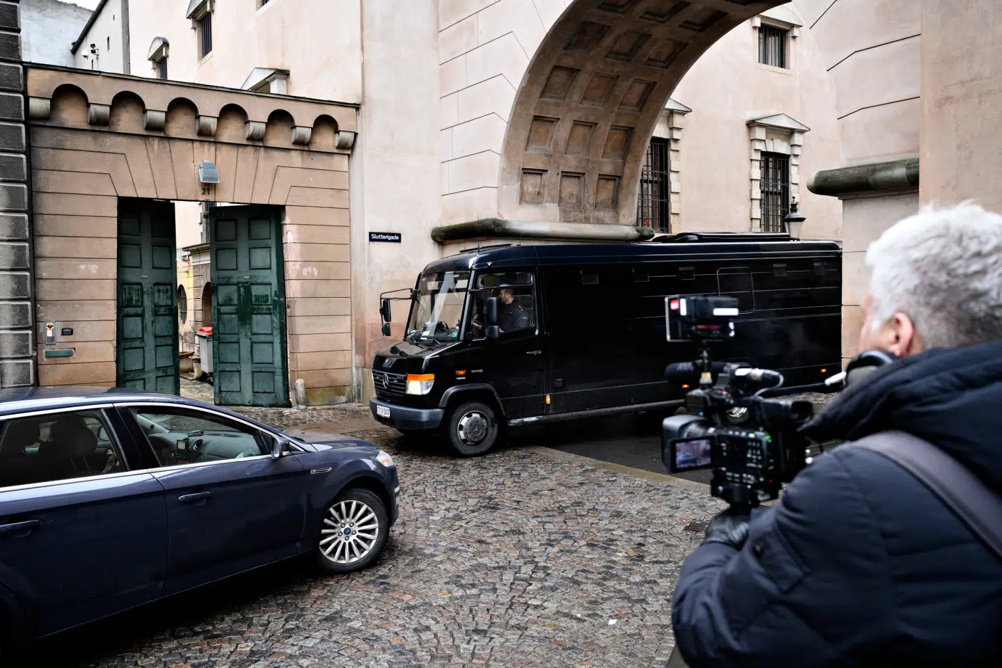 Politi, betjente og presseopbud ved dommervagten i Københavns byret i København, torsdag den 12. december 2019. Ritzau Scanpix.