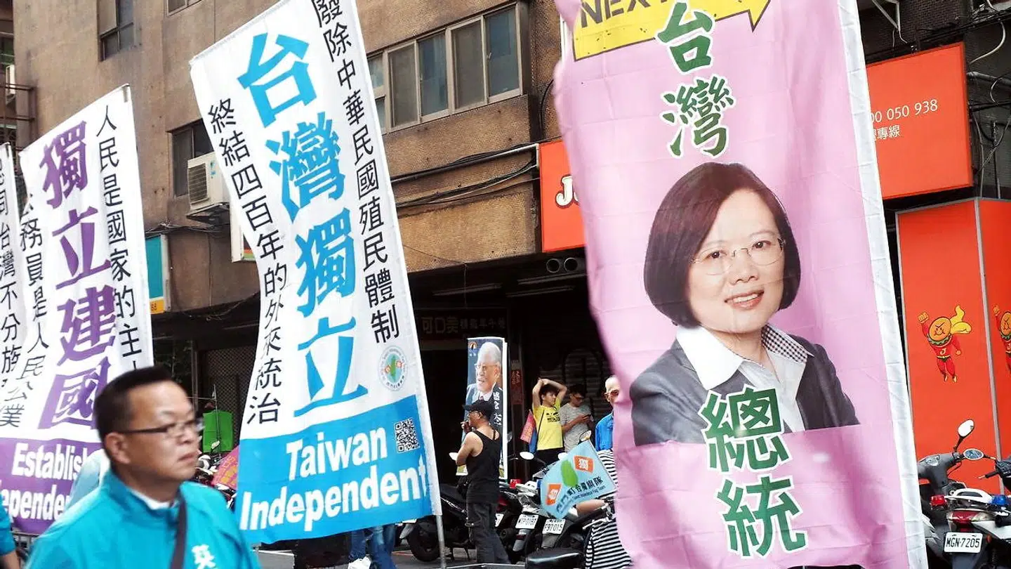 Billede fra Taiwan med et banner, der portrætterer Taiwans præsident, Tsai Ing-wen. Arkivfoto.