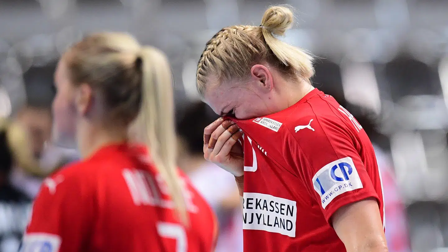 Danmark spillede 26-26 mod Serbien i holdets sidste kamp i mellemrunden ved VM, og resultatet er ikke nok til at nå den fjerdeplads i gruppen, der ville give mulighed for at nå OL-kvalifikationen. Bo Amstrup/Ritzau Scanpix