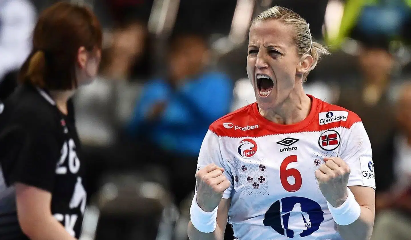 Heid Løke brækkede næsen, efter hun var i sammenstød med danske Lotte Griegel.