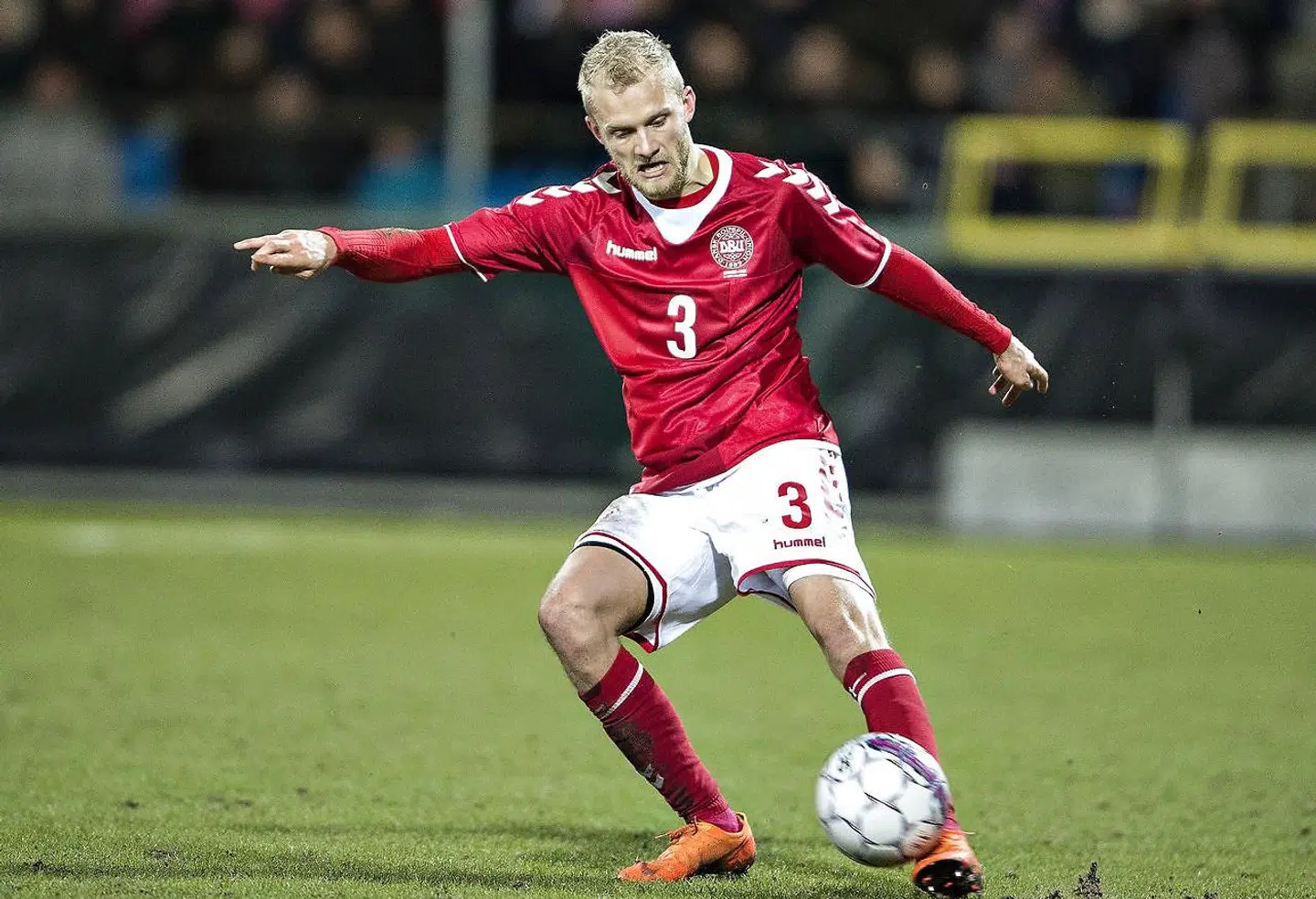 Nicolai Boilesen i kamp for Danmark i marts 2018.