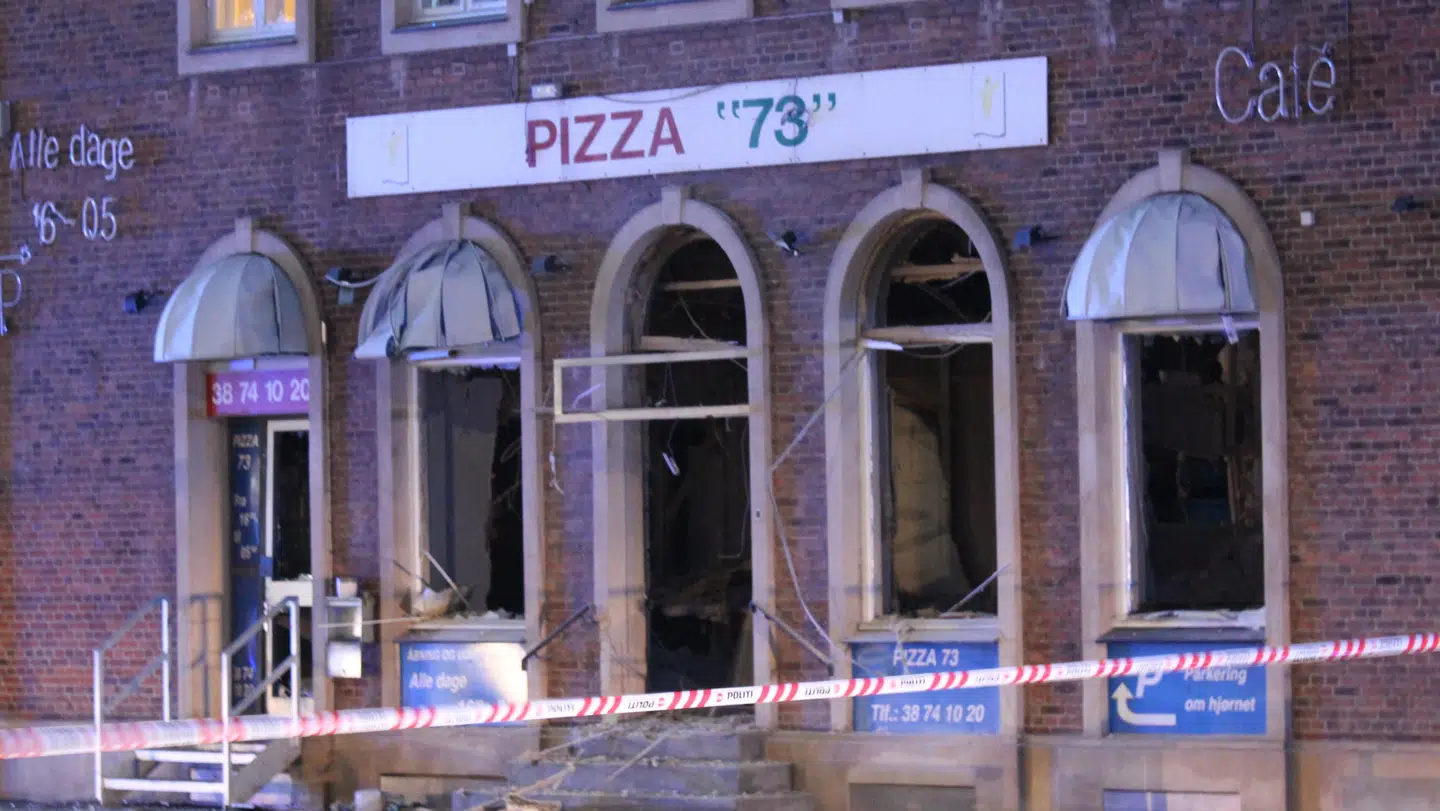 Det var på 'Pizza 73' på Jyllingevej, bombespræningen fandt sted tilbage i september.