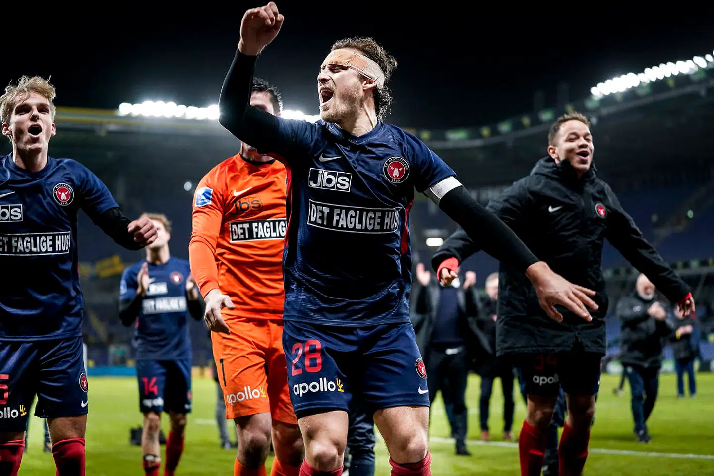 Erik Sviatchenko fejrer superligasejren mod Brøndby.