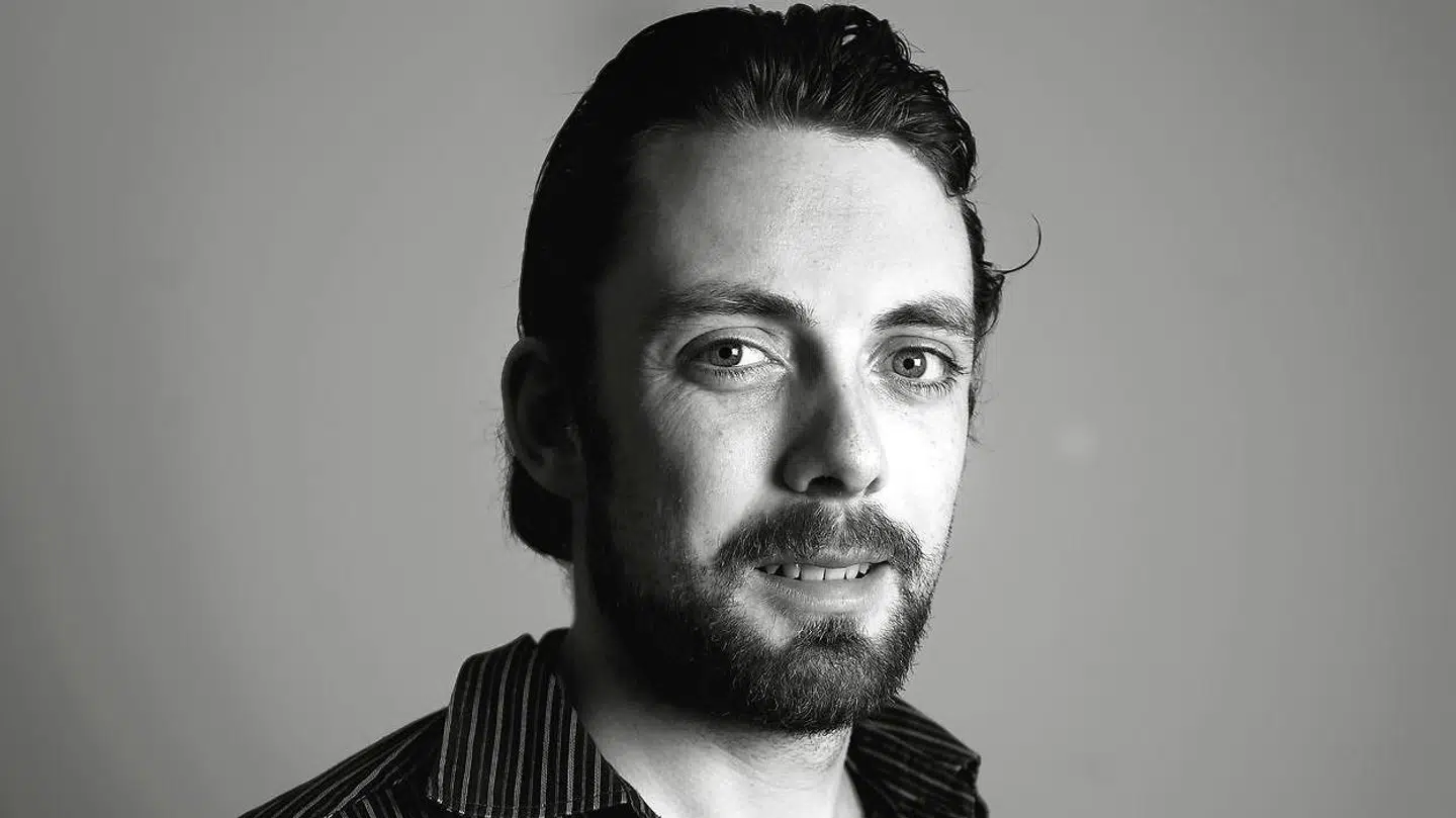Morten Johnsen er redaktør og medstifter af sitet InsideBusiness.dk. Han er desuden tidligere erhvervsjournalist på Berlingske, Erhvervsbladet og Jyllands-Posten samt erhvervsredaktør på Ekstra Bladet.