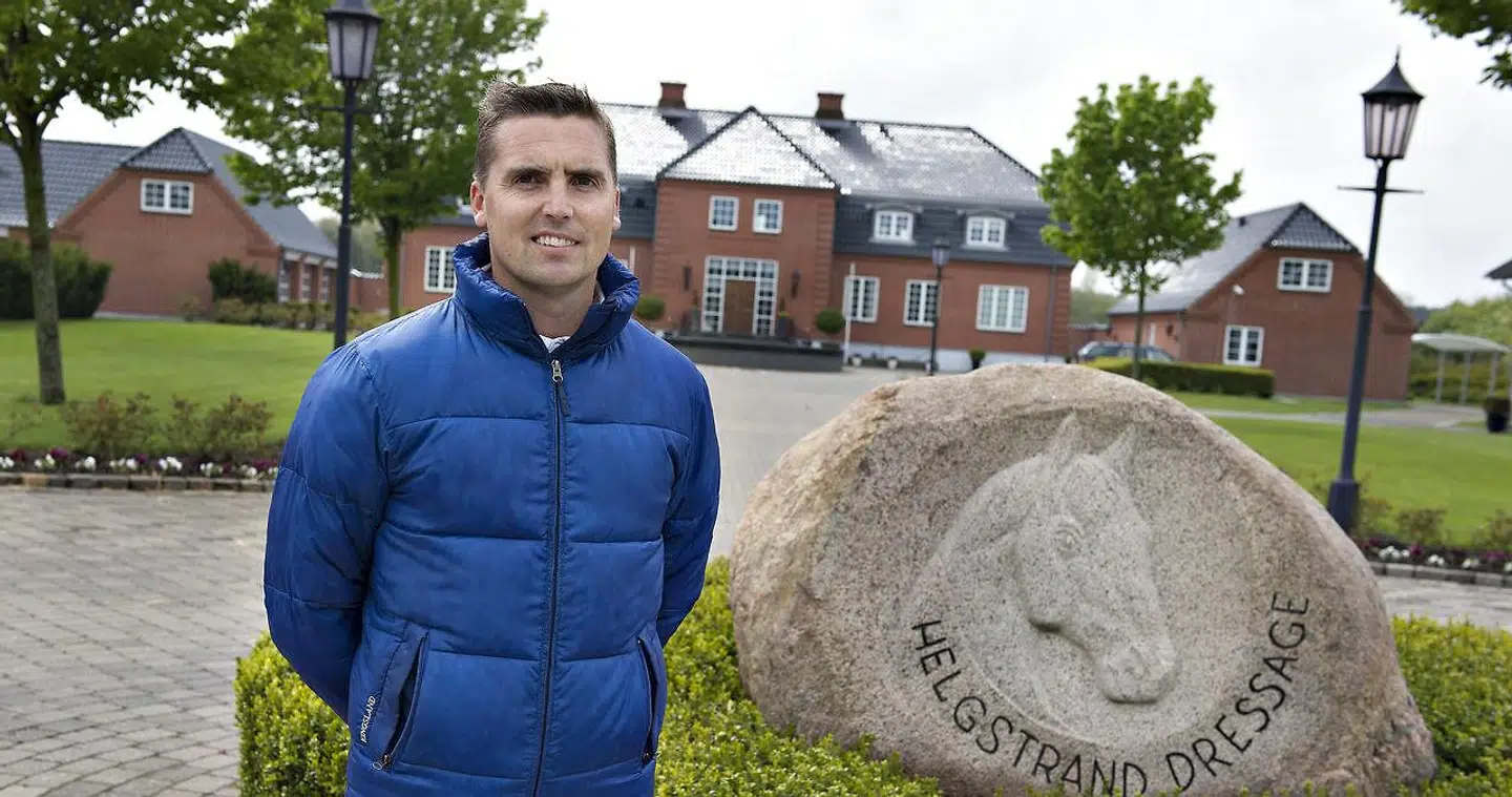 Det er flot og luksuriøst hos Helgstrand Dressage ved Vodskov nord for Aalborg, hvor Andreas Helgstrand holder til.