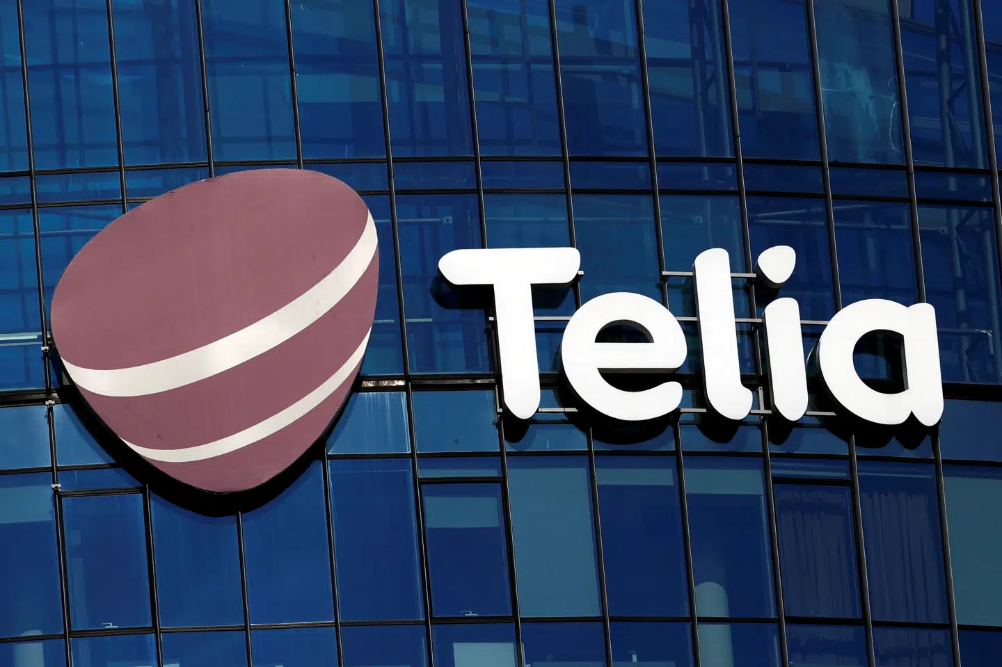 Telia skiftede udbyder af telefonsvarer i marts, og selskabet tror, at det kan være årsag til, at fremmede har haft mulighed for at aflytte kunders telefonsvarer. (Arkivfoto) Ints Kalnins/Reuters