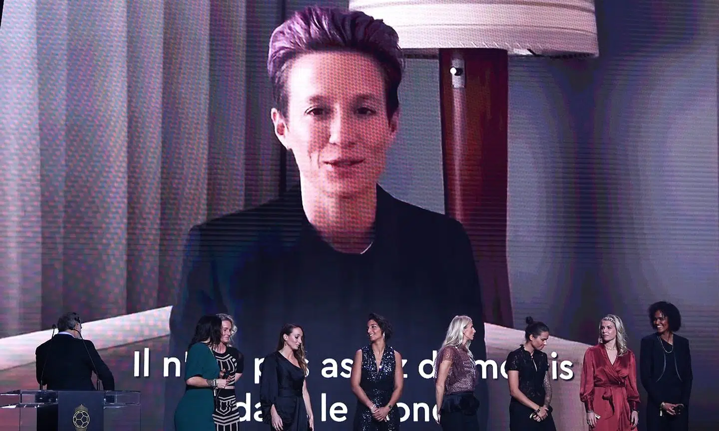 Megan Rapinoe var med via video, da hun mandag aften vandt Ballon d'Or 2019.