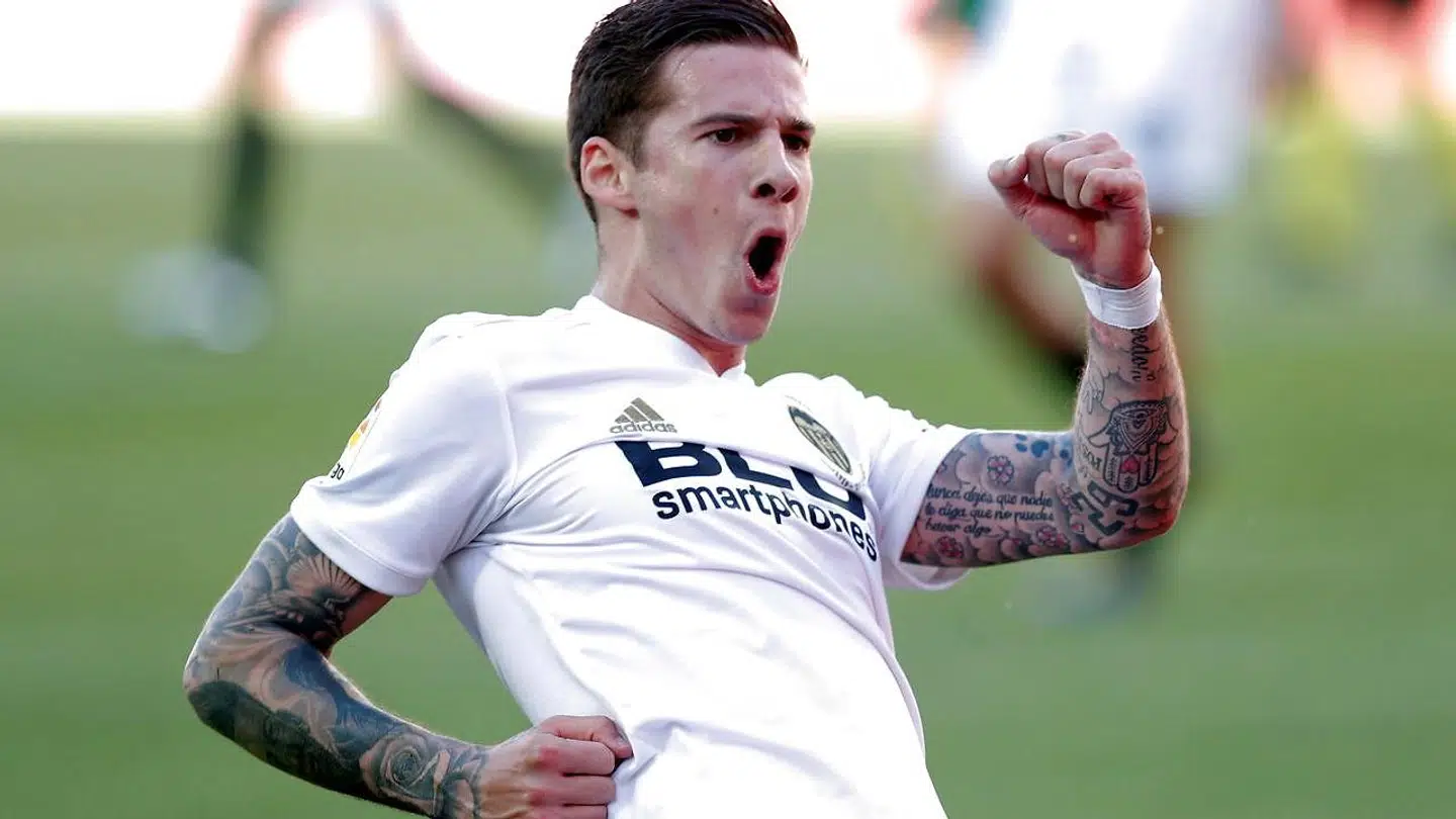 Fodboldspilleren Santi Mina kan se frem til at sidde på anklagebænken, når en sag om seksuelt overgreb skal for retten.