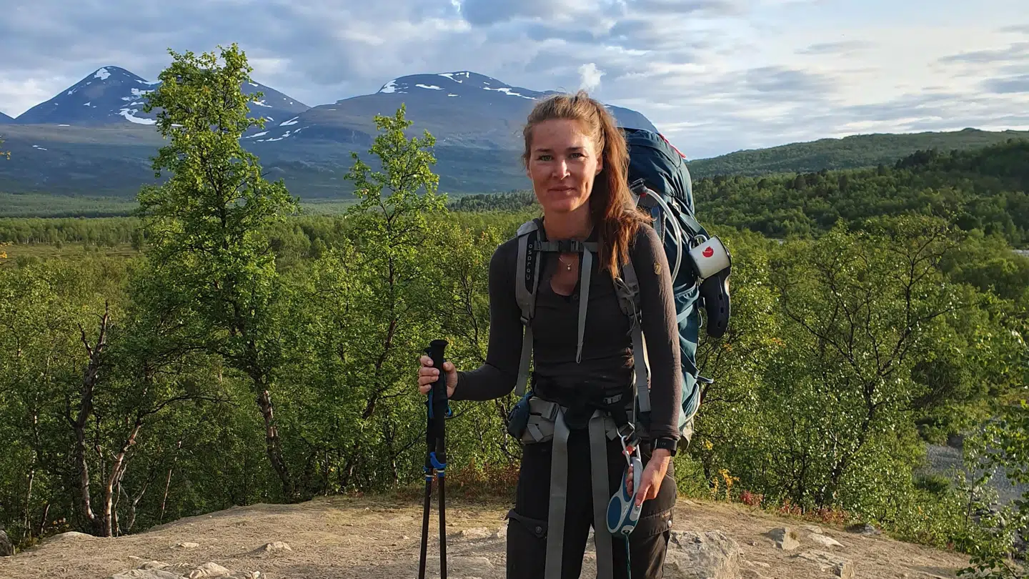 37-årige Maria Holst og hendes far har været på mange ture i naturen sammen. I sommer gik en drøm i opfyldelse, da de kom afsted til Sverige. Næste drøm var, at Maria Holst skulle blive udvalgt til at deltage i Fjällrävens Polarekspedition.