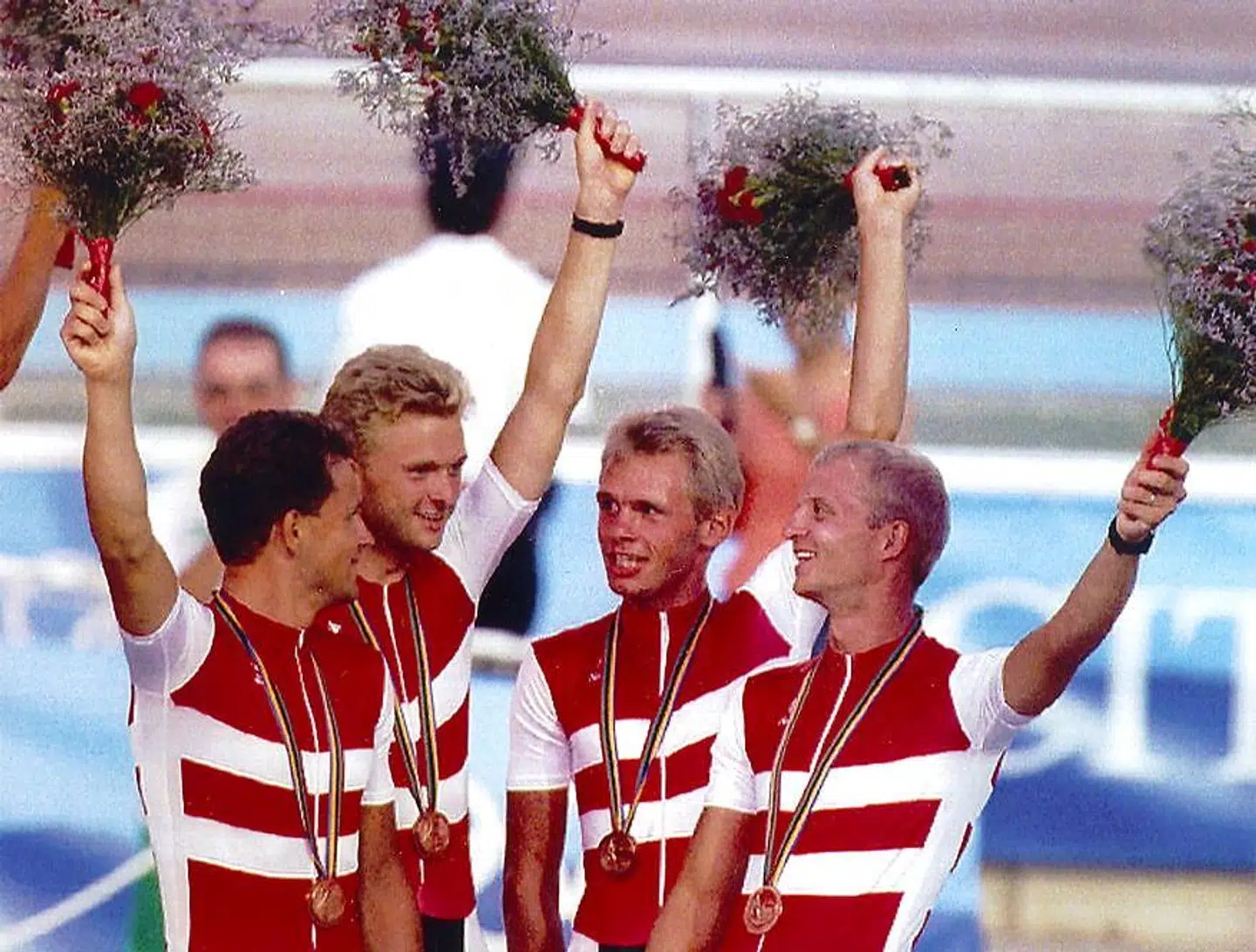 Jan Bo Petersen, Jimmi Madsen, Klaus Kynde og Ken Frost vandt ved OL 1992 i Barcelona bronze i 4.000 meter holdforfølgelsesløb.