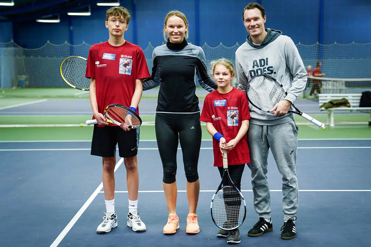 Caroline Wozniacki sammen med Sebastian og Jasmin på 15 år og 13 år, efter et spil tennis på KB's tennis baner på Frederiksberg, tirsdag den 26. november 2019