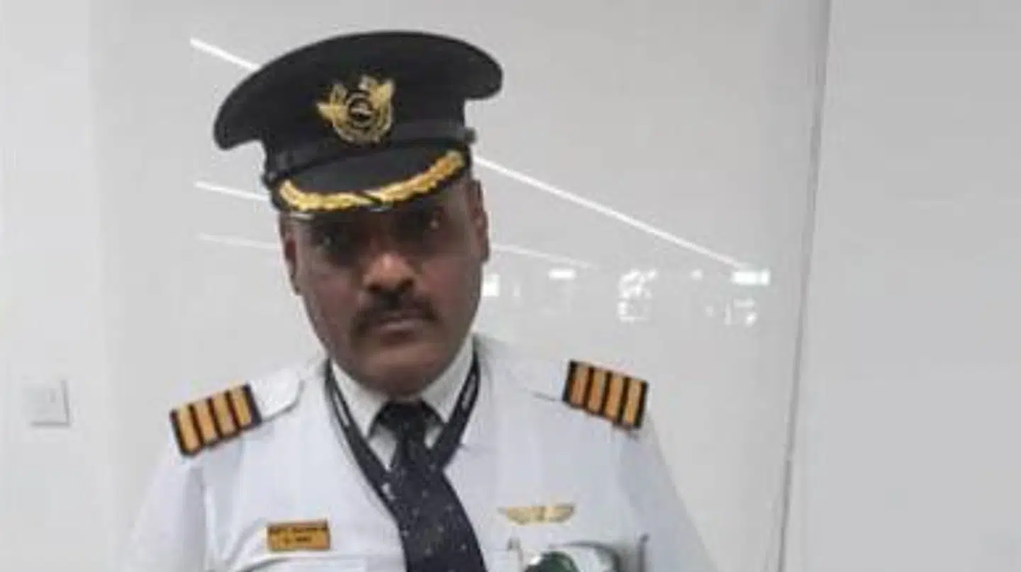 Sådan så Rajan Mahbubani ud, da han udgav sig for at være pilot.