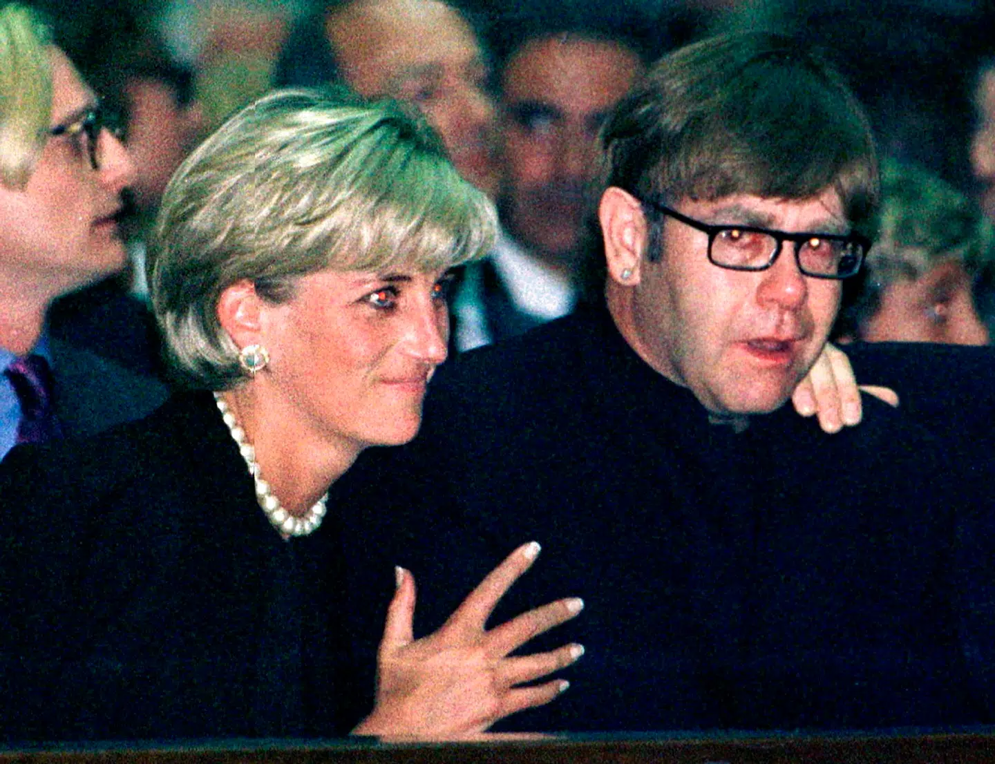 Prinsesse Diana og Elton John i Milano sammen i sommeren 1997.