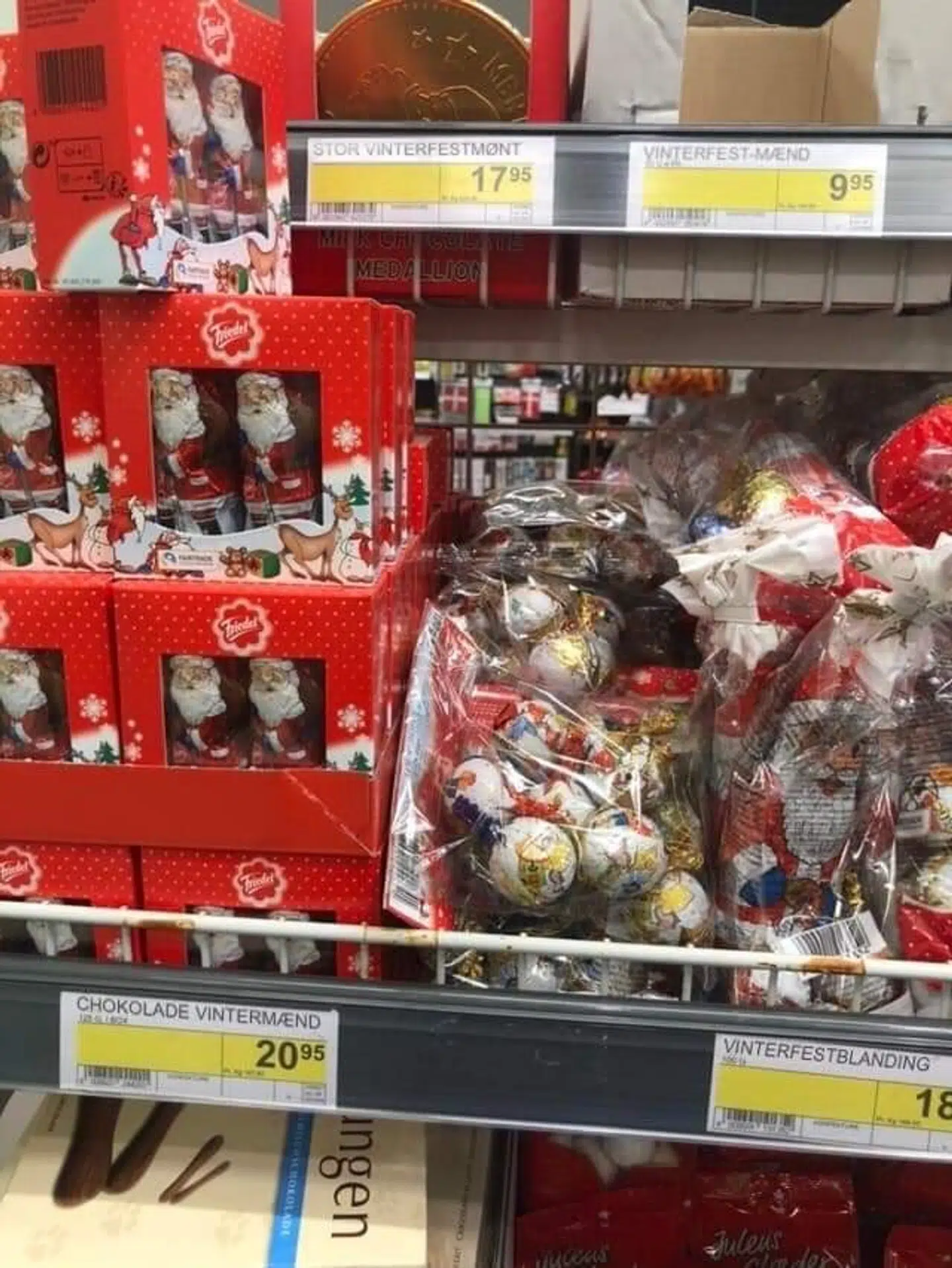 Dette billede florerer lige nu på Facebook. Fakta er ved at havne i en shitstorm, selvom Coop afviser, at jul bliver erstattet med vinter.