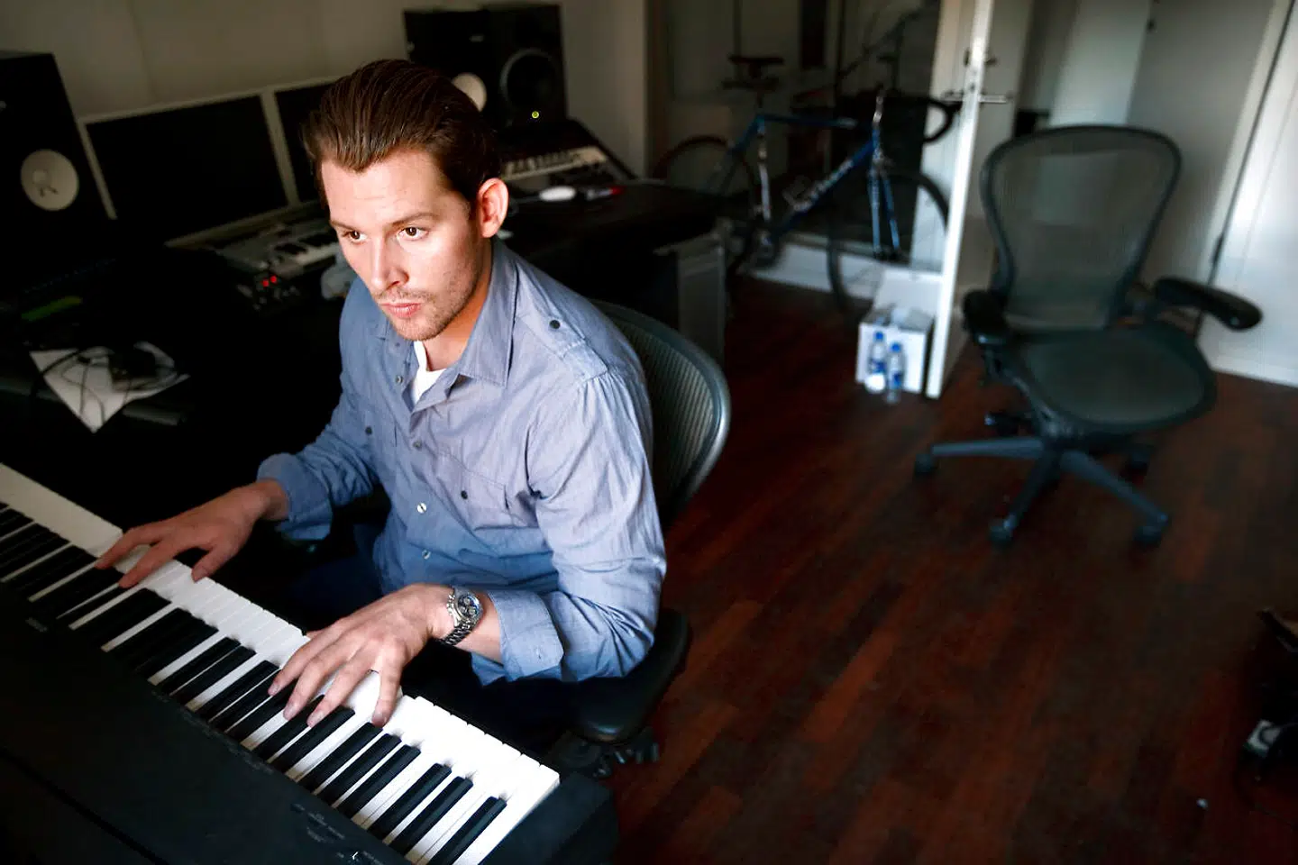 Rasmus Seebach i sit studie i 2009.