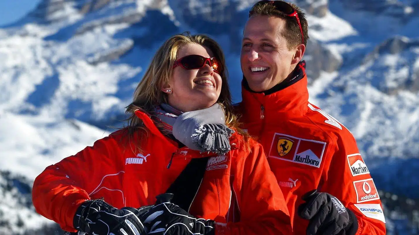 Michael Schumacher på skiferie med sin kone, Corinna, i Italien i 2005.