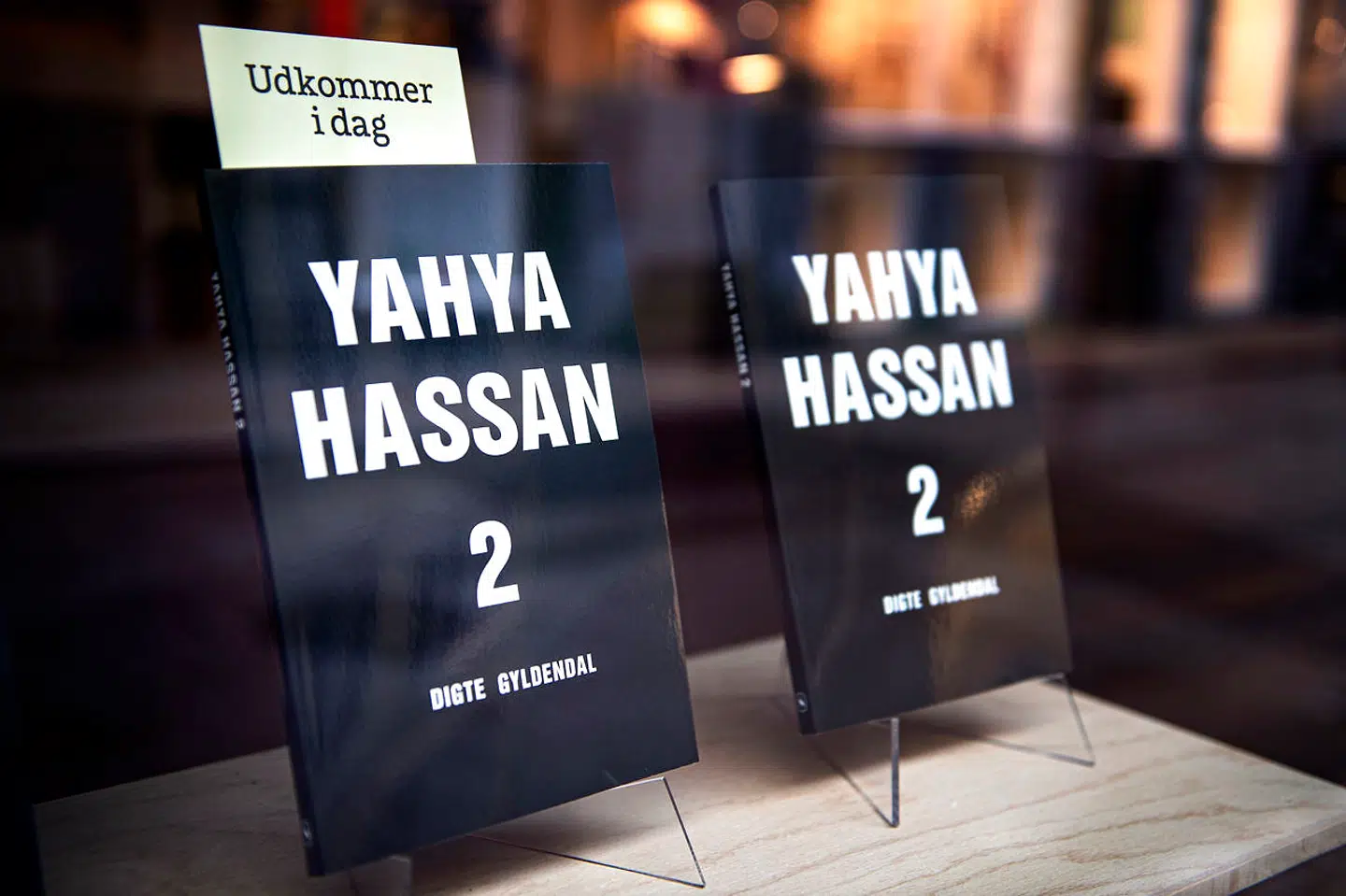 Yahya Hassans anden digtsamling siden debuten "Yahya Hassan" i 2013, fotograferet hos Gyldendal i København, fredag den 8. november 2019.. (Foto: Ida Guldbæk Arentsen/Ritzau Scanpix)