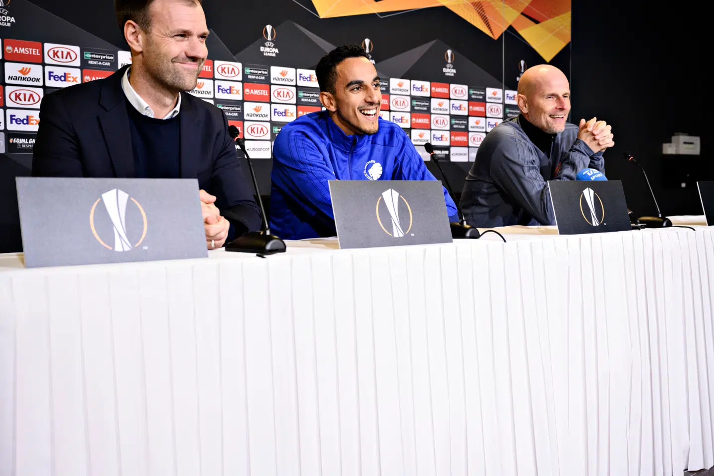 Ståle Solbakken og Carlos Zeca samt kommunikationschef Jes Mortensen (t.v.) under FCK pressemøde i Telia Parken i København, onsdag den 6. november 2019. Torsdag mødes FC København og Dynamo Kiev i Europa League i København.. (Foto: Philip Davali/Ritzau Scanpix)