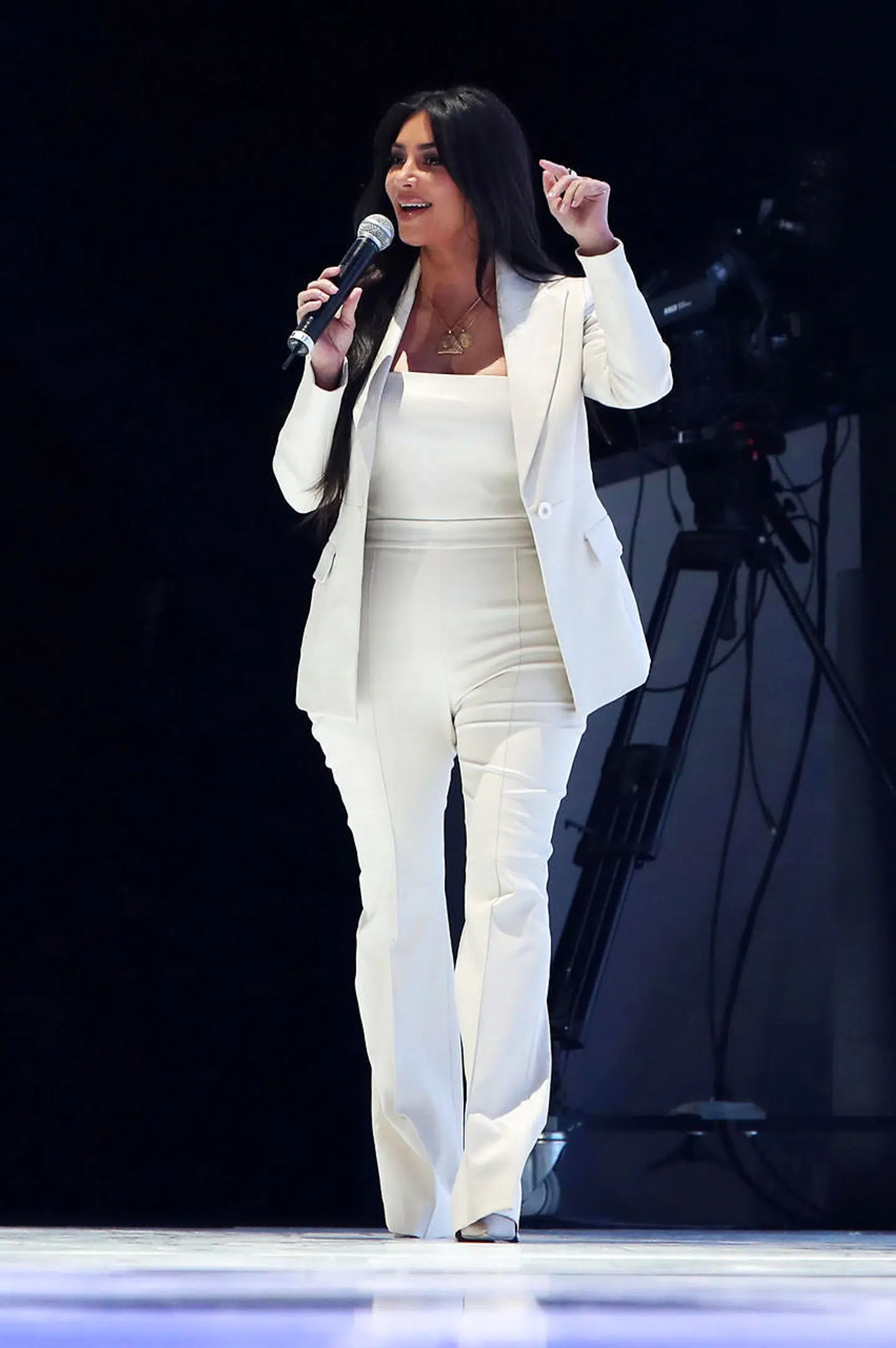 Nu skal der ændres på tallet på vægten, afslører kendis Kim Kardashian West.