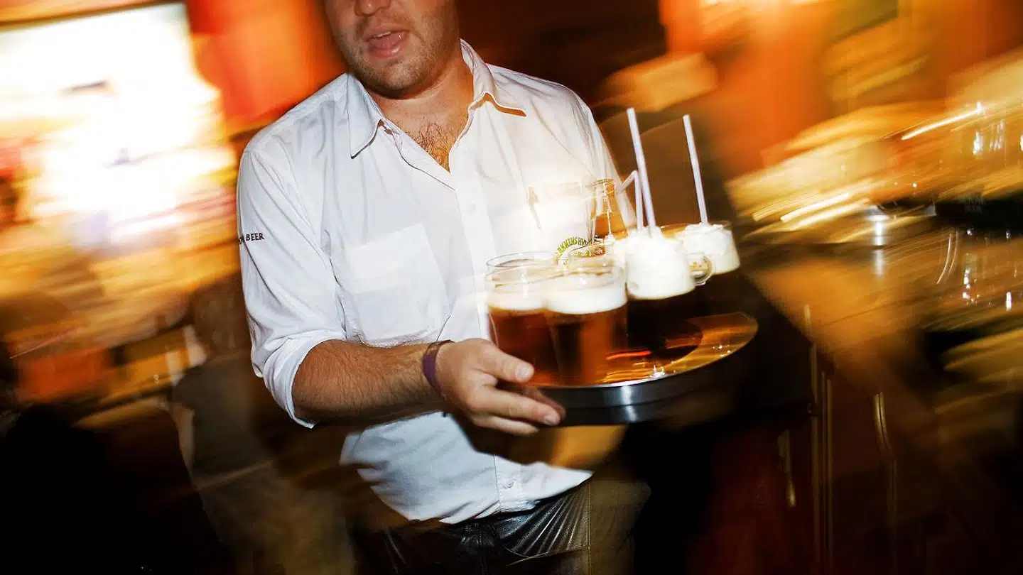 (ARKIV) Adam Falberts 'Rekon Group' køber 18 barer fra NOX Network.