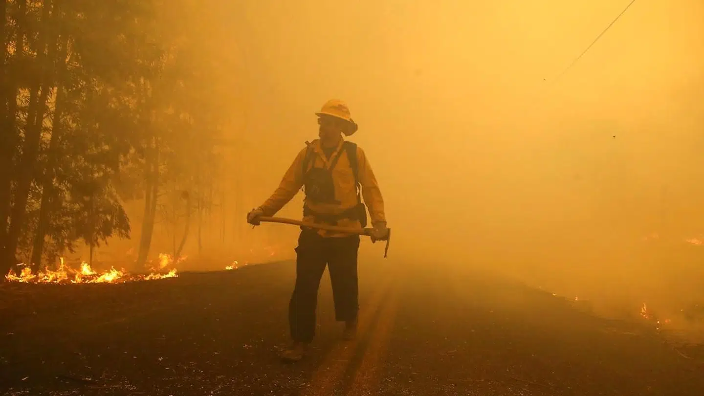 Op mod 200.000 mennesker blevet bedt om at lade sig evakuere i Californien.