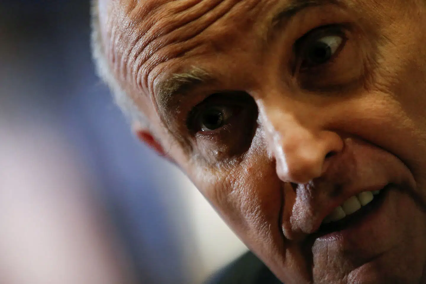 New Yorks forhenværende borgmester, Rudolph Giuliani får ifølge Vanity Fair ikke betaling for sit arbejde som Donald Trumps private advokat. Nn har Giuliani hyret sin egen advokat.