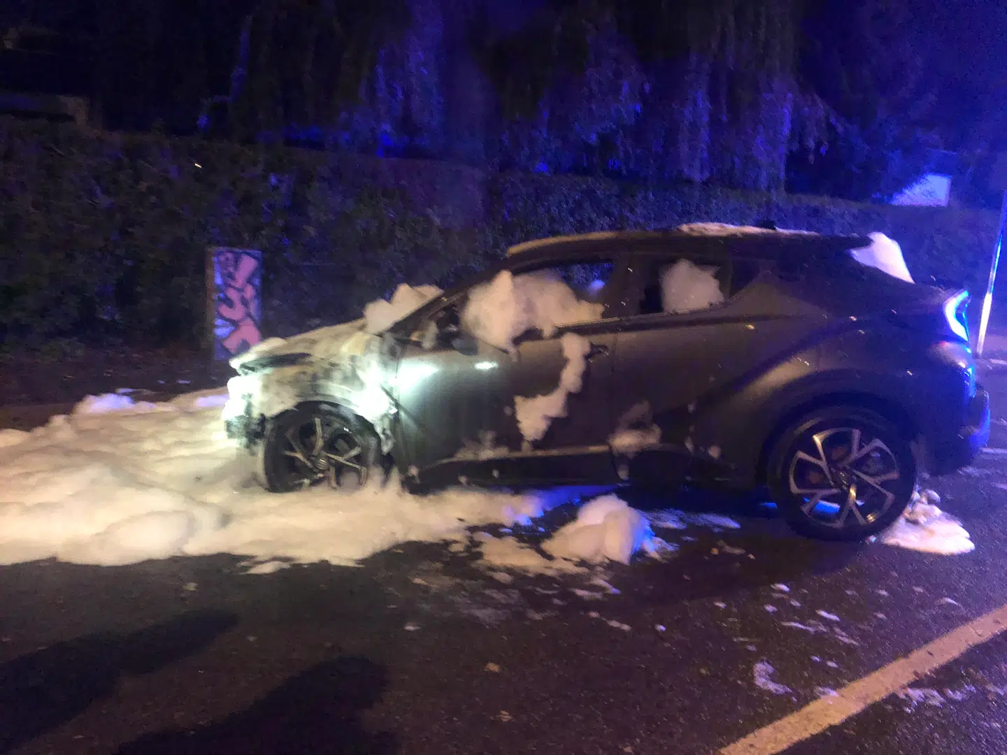 Politiet vækkede for en uge siden Mariannes nabo Mikkel, hvis bil var sat i brand.