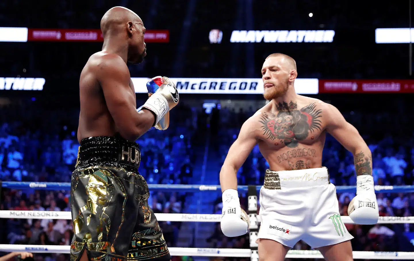 Conor McGregor i kamp mod Floyd Mayweather i 2017.