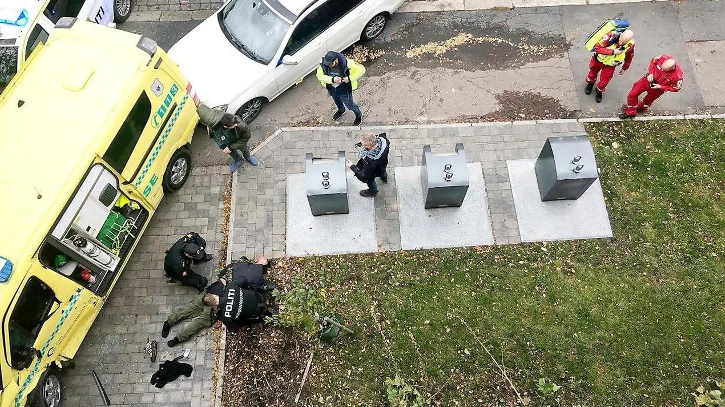 Her ses den 32-årige mand blive anholdt efter jagten i Oslo.