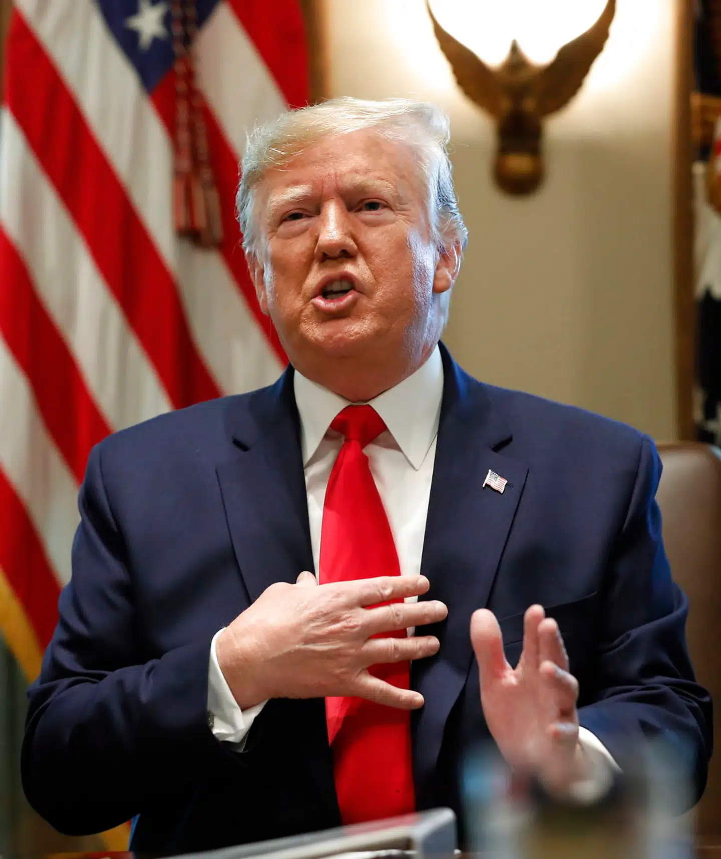 I 2018 og 2019 stod Donald Trump bag den længste nedlukning af USAs statsapparat - 35 dage. Dengang gjorde Trump det for at få flere penge til at opføre sin grænsemur imellem Mexico og USA.