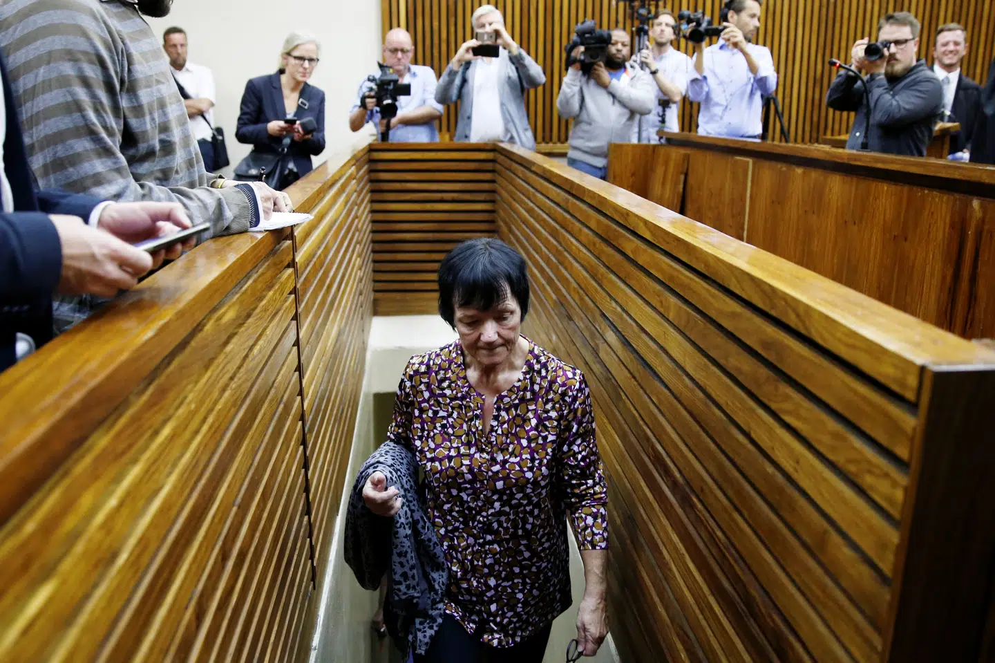 I november sidste år blev Britta Nielsen anholdt i Sydafrika og efterfølgende udleveret til Danmark. Hun sidder fortsat varetægtsfængslet. Torsdag begynder sagen imod hende. Siphiwe Sibeko/Reuters